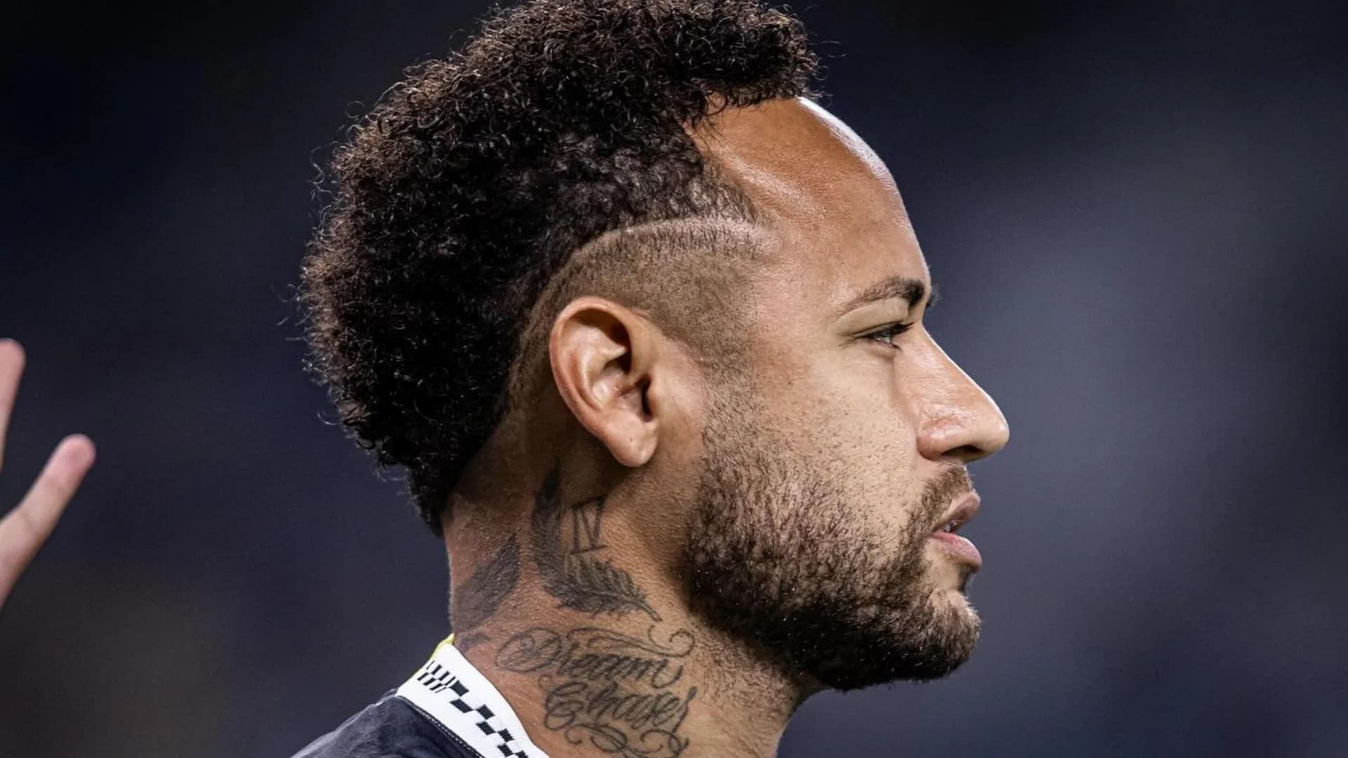 Em intervalo de jogo, Neymar critica árbitro: “Ruim e arrogante”