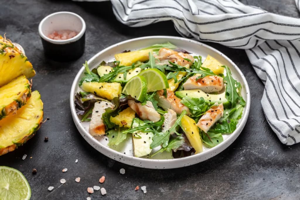 9 receitas de saladas detox para o jantar