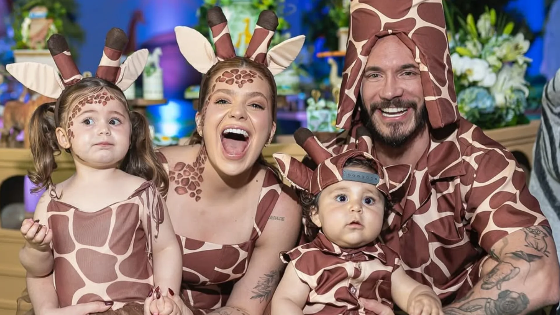 Viih Tube e Eliezer celebram 1 ano de Ravi com festa temática