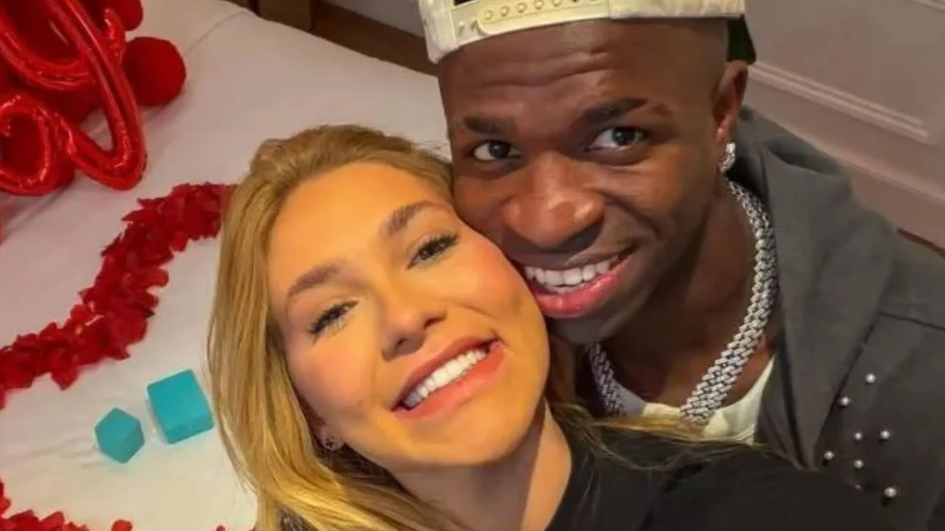 Virginia desabafa sobre tempo longe de Vini Jr.: “Namorar à distância é uma m*rda”