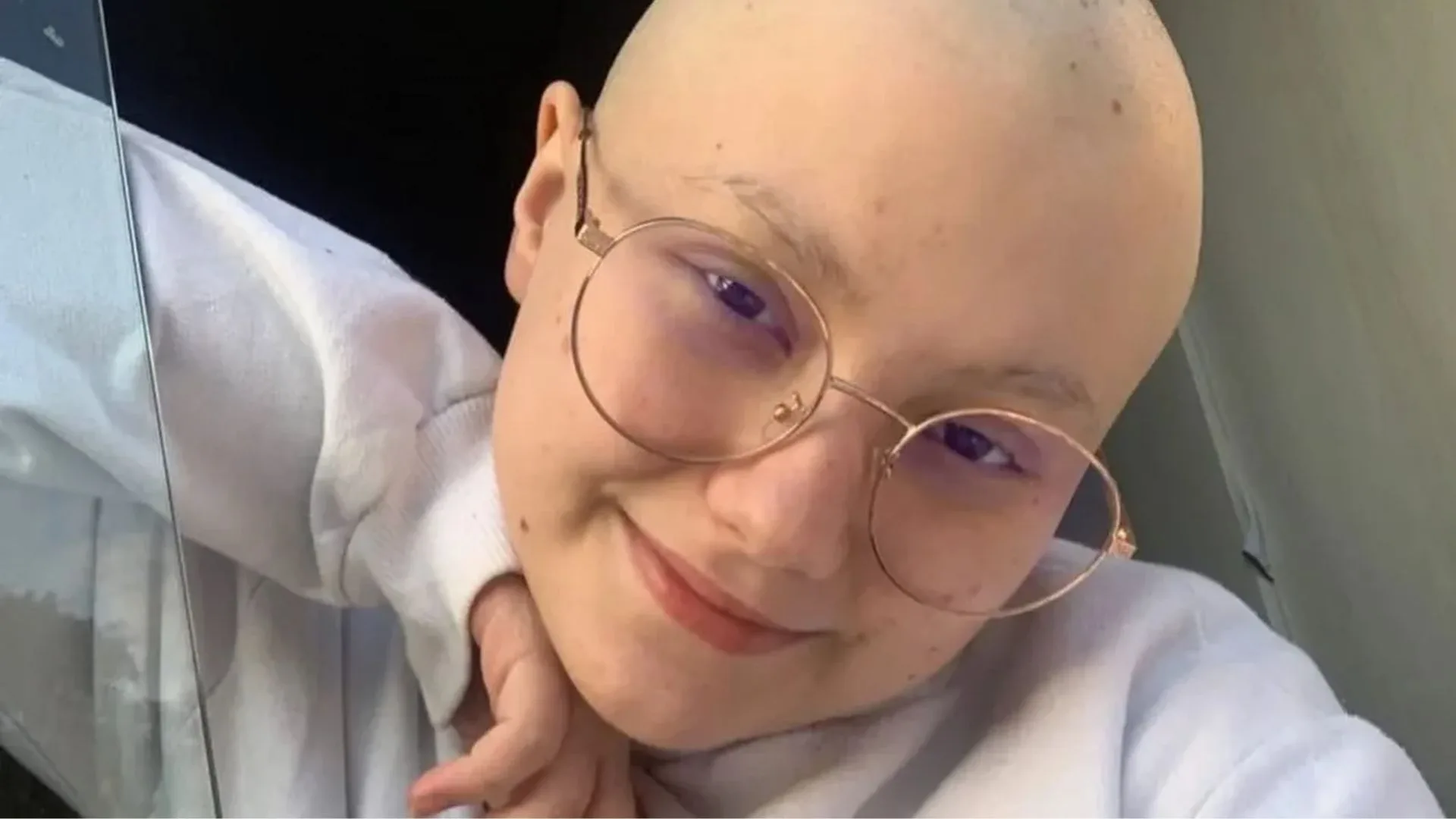 Pai de Isabel Veloso ora pela filha com vídeo do neto