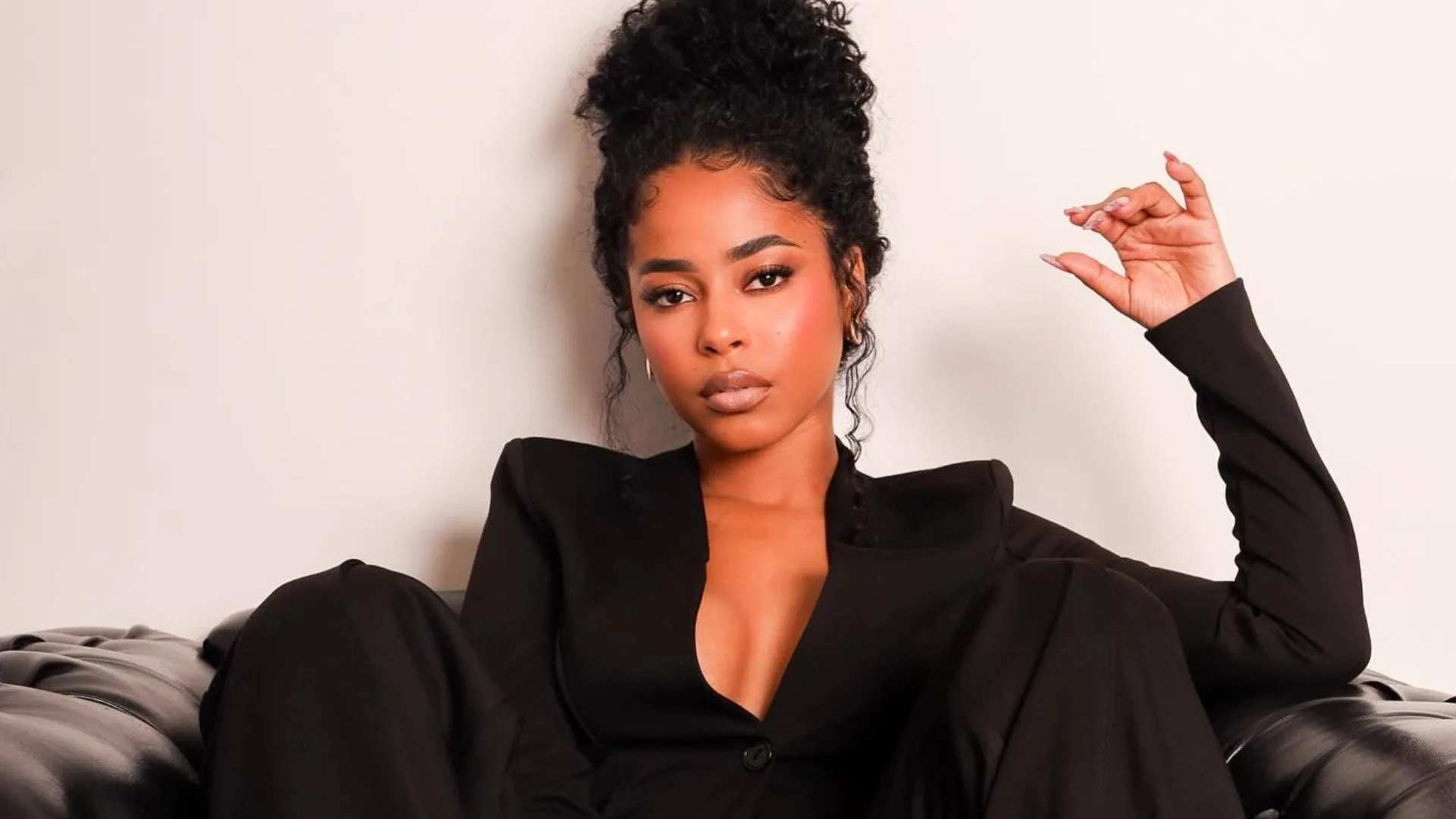 Lorena Maria volta a detonar MC Daniel: “Eu te dei golpe? Seu cramunhão”