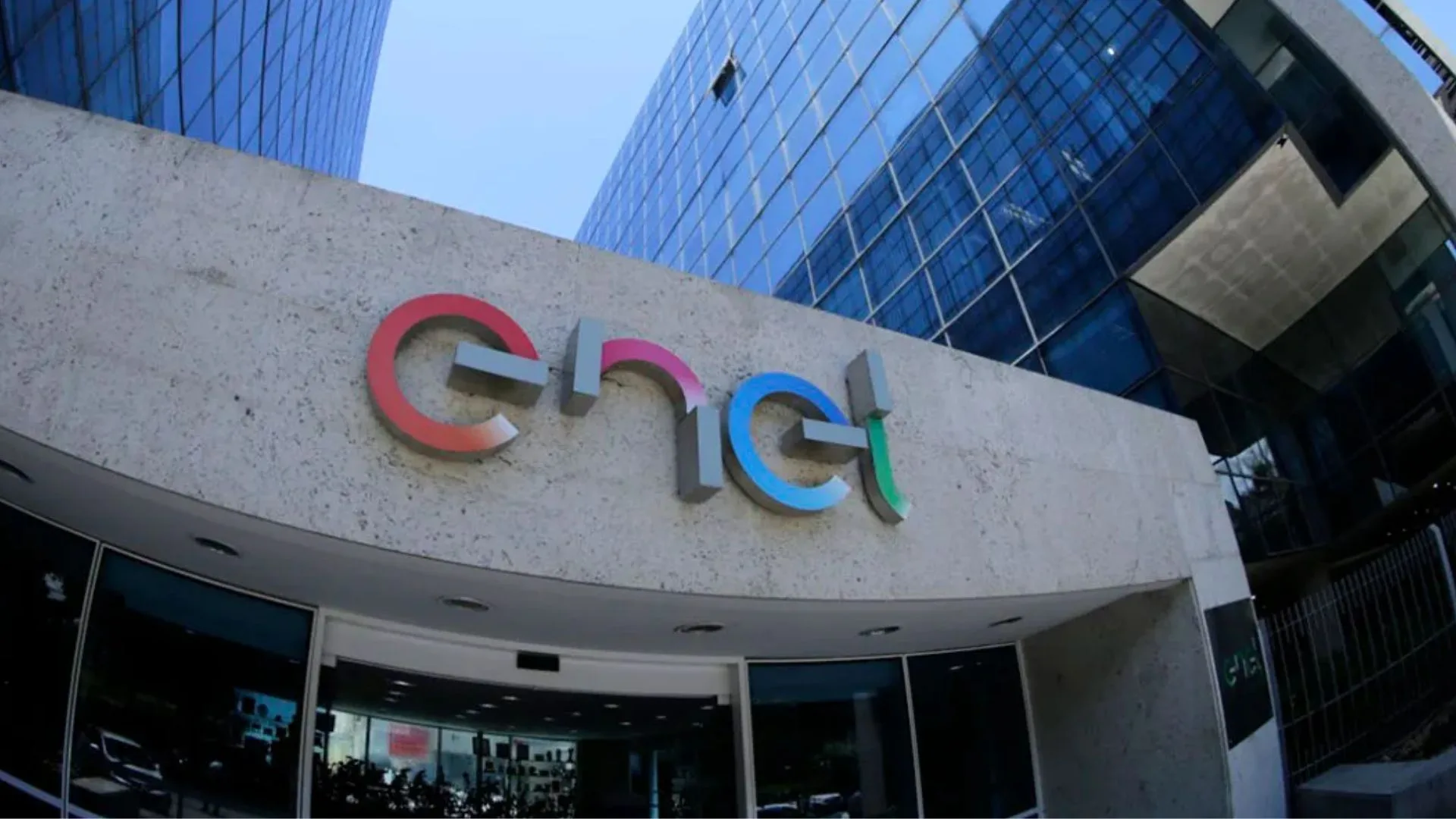 Governo decide pedir rompimento de contrato com a Enel