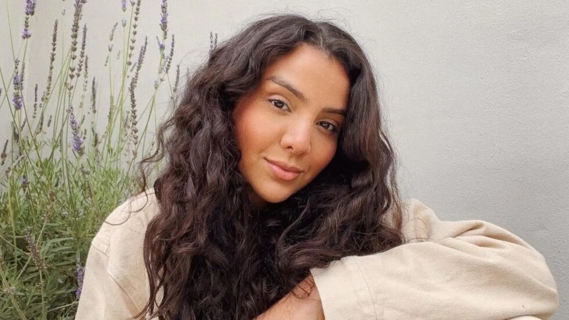 Danielle Diz elogia ações sociais em Angola, mas critica divulgação de jogos de azar