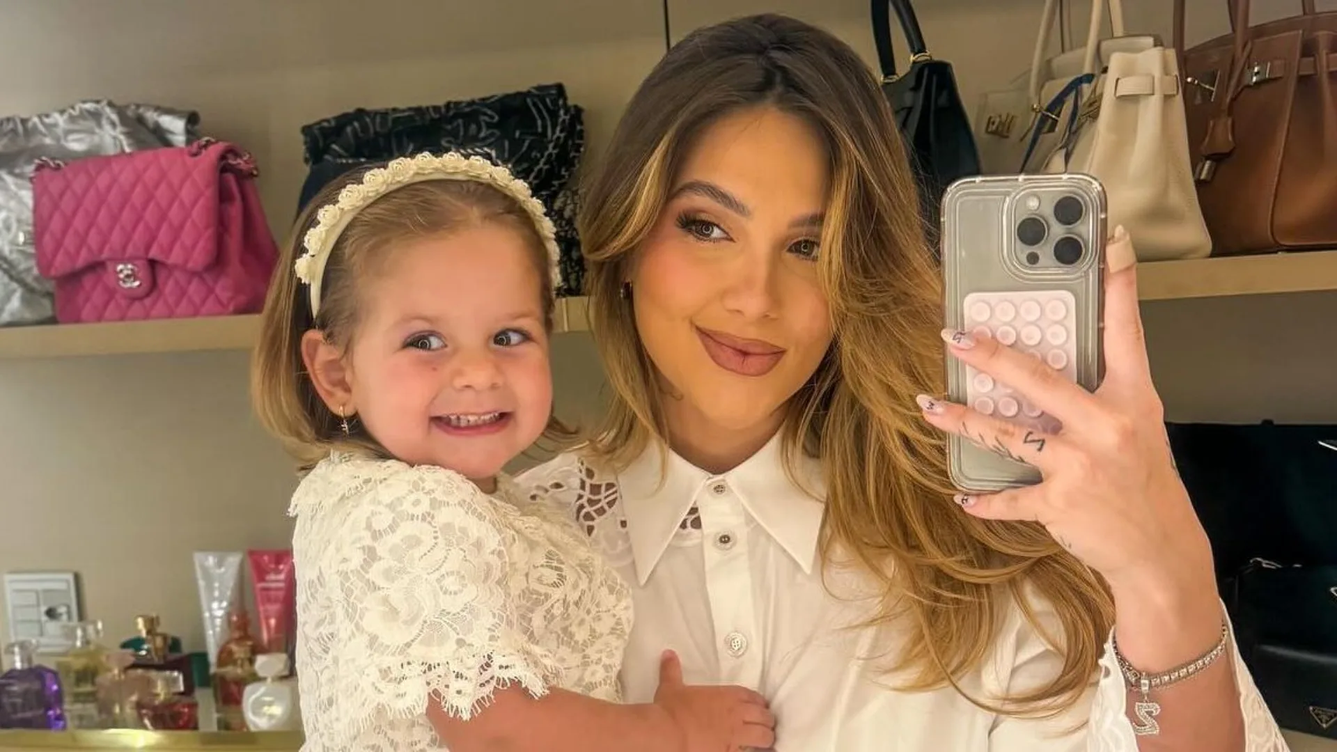 Maria Flor diverte ao responder psicóloga com sinceridade durante sessão