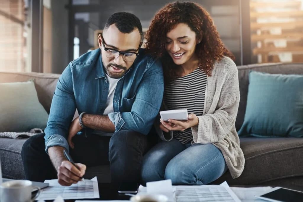 IPTU e IPVA vêm aí: veja como se preparar para os reajustes