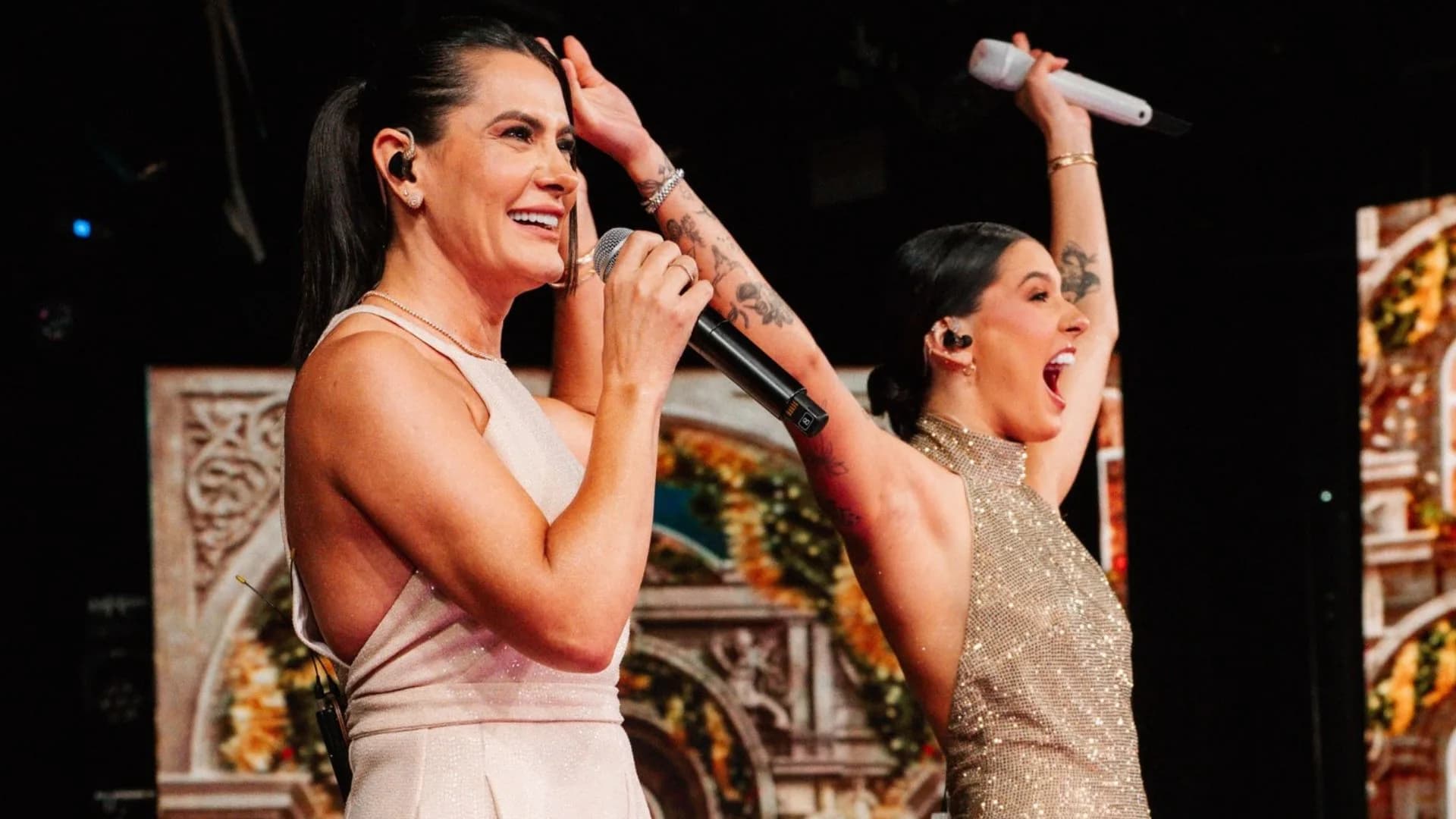 Ana Castela canta louvor com a mãe durante Especial de Natal