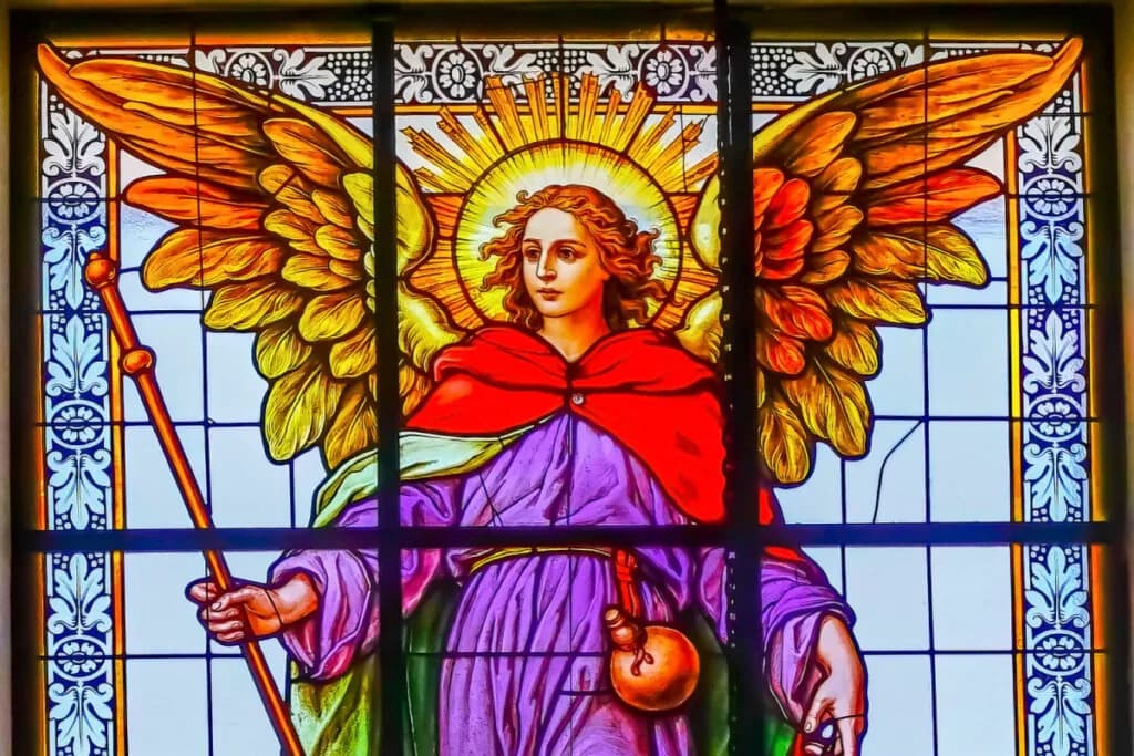 7 arcanjos: conheça a missão de cada um deles