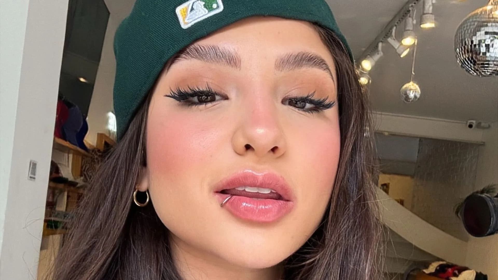 Duda Wilken pede desculpas após questionar orientação sexual de Ana Castela