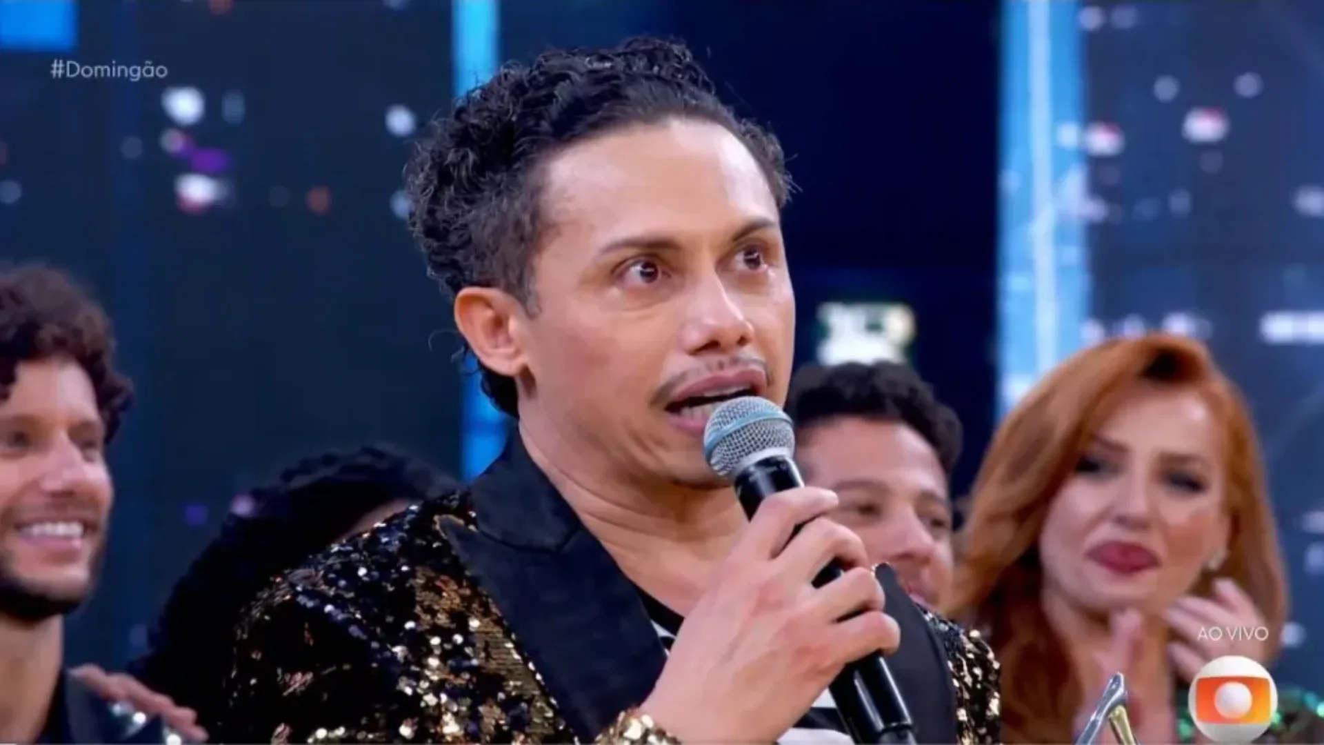 Silvero Pereira vence Dança dos Famosos e comove com discurso