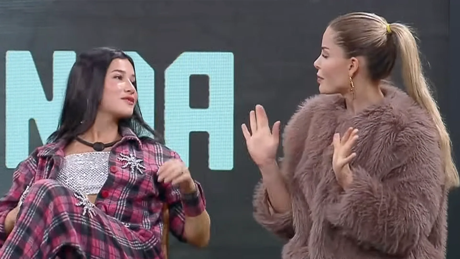 A Fazenda 17: Duda insinua que Saory foi amante de Neymar