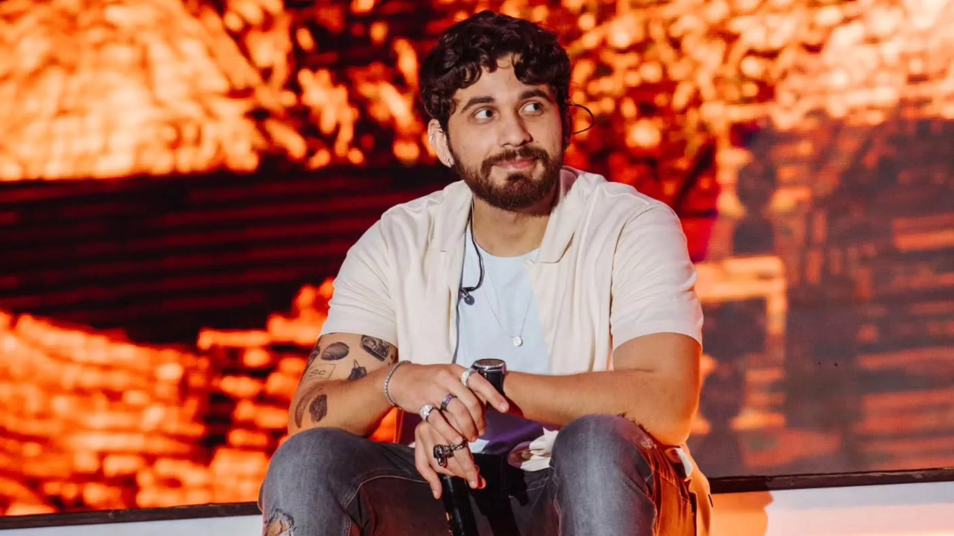 Gustavo Mioto faz estreia como ator em novela vertical da Globo