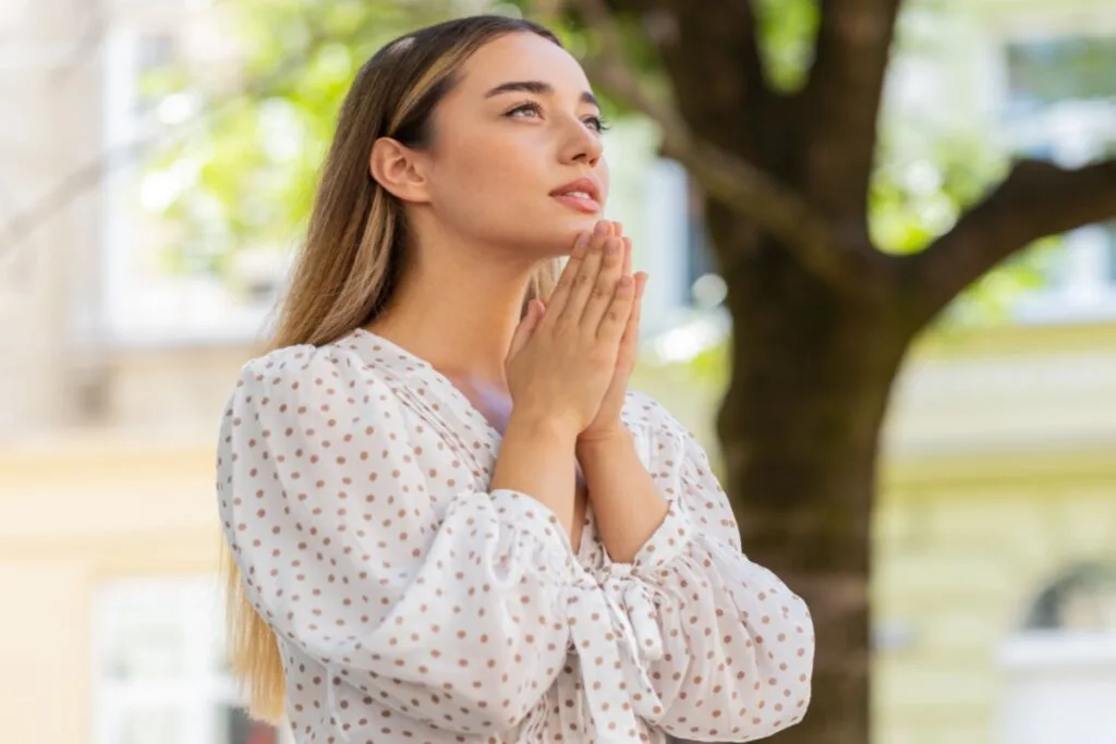 3 orações poderosas para abrir caminhos em 2026