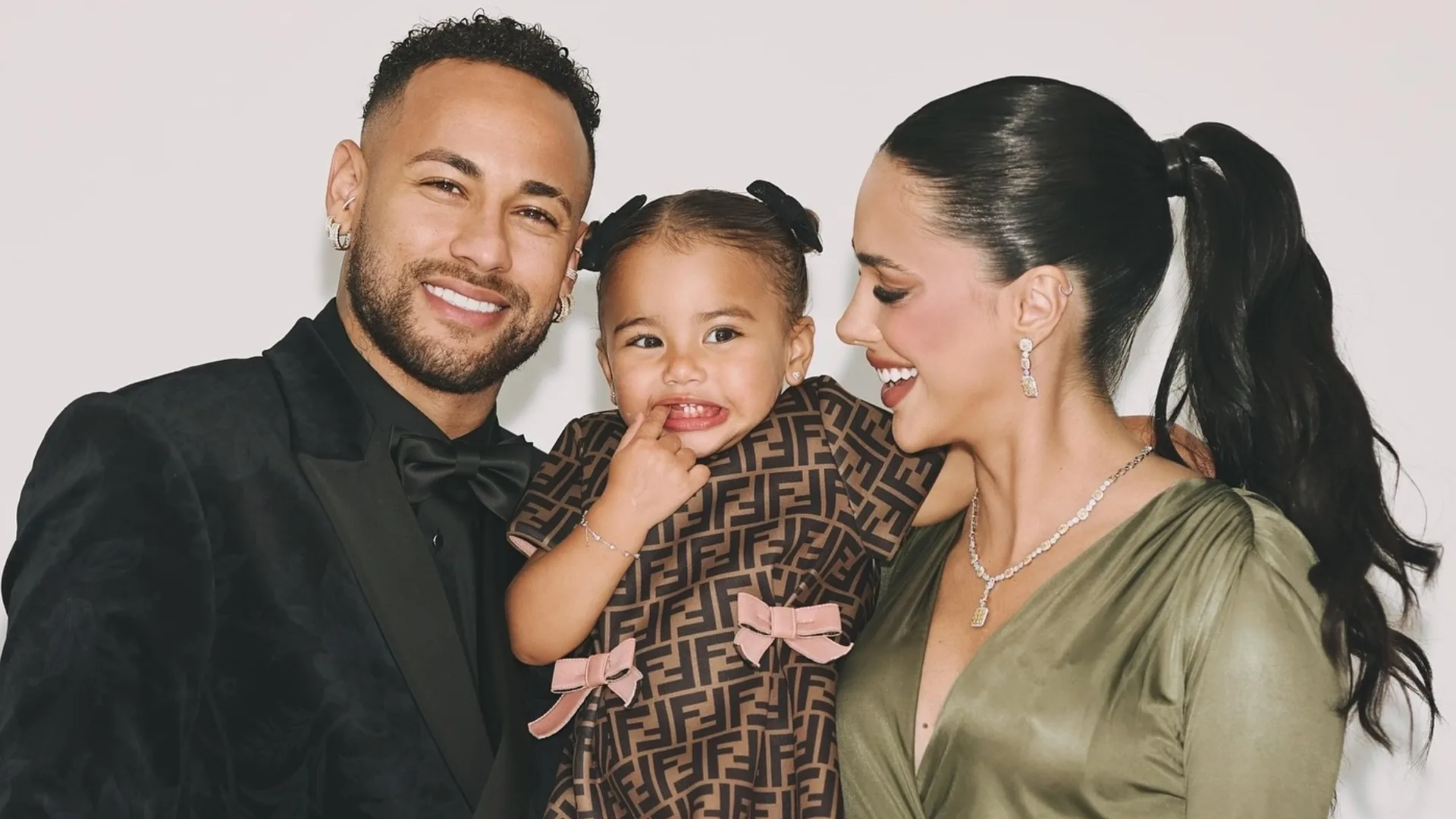 Biancardi “se vinga” de Neymar e deixa ele e Mavie de castigo