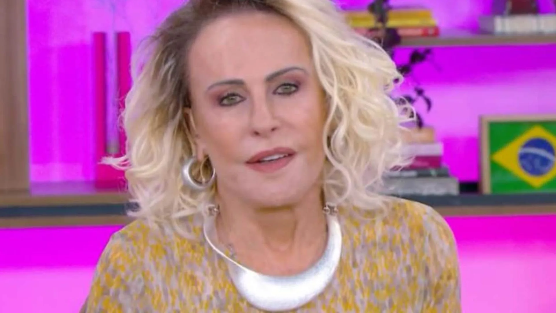 Ao vivo, Ana Maria detona adolescentes suspeitos de assass*nar o cão ‘Orelha’