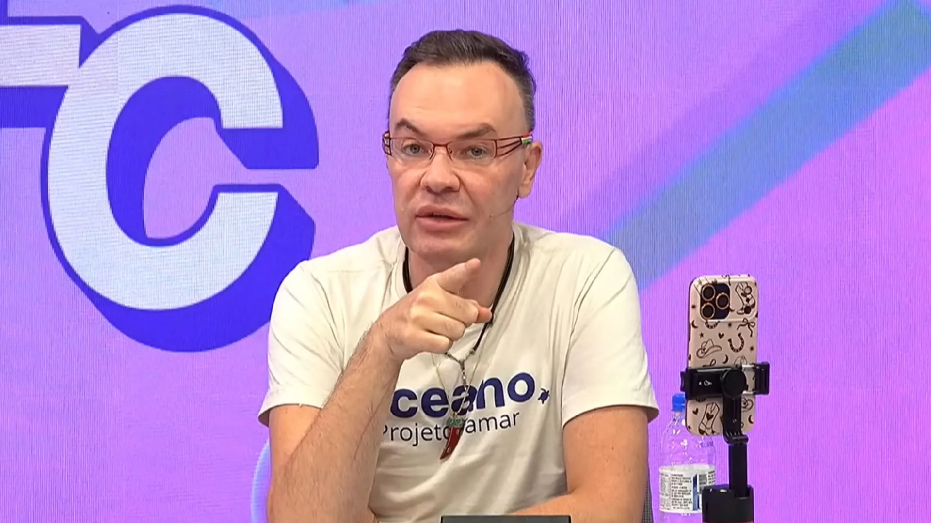 Felipeh Campos abre o jogo após Cariúcha deixar o ‘Fofocalizando’