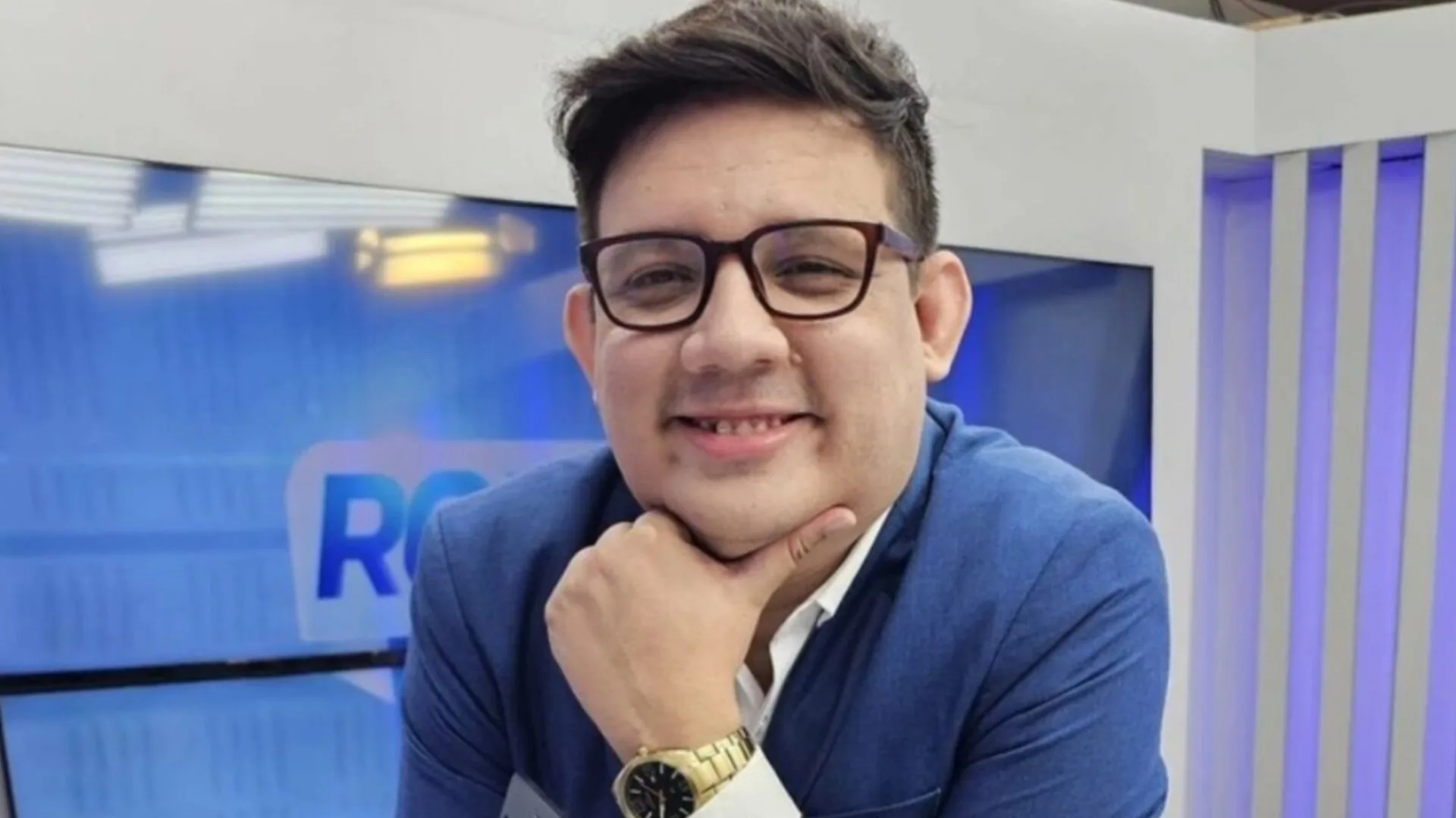 Morre o apresentador Erlan Bastos aos 32 anos