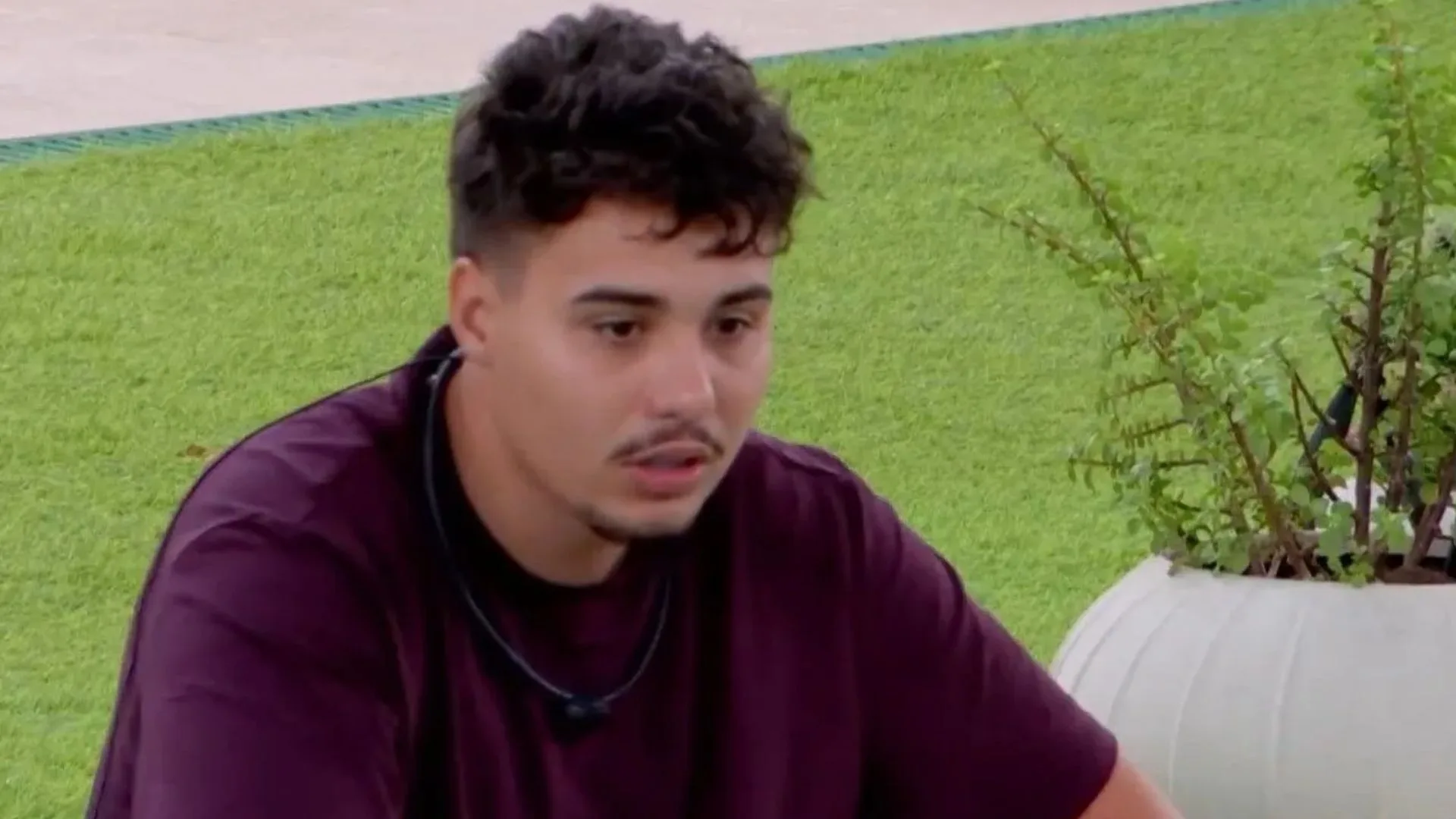 Web resgata vídeo em que Pedro supostamente tenta beijar participante