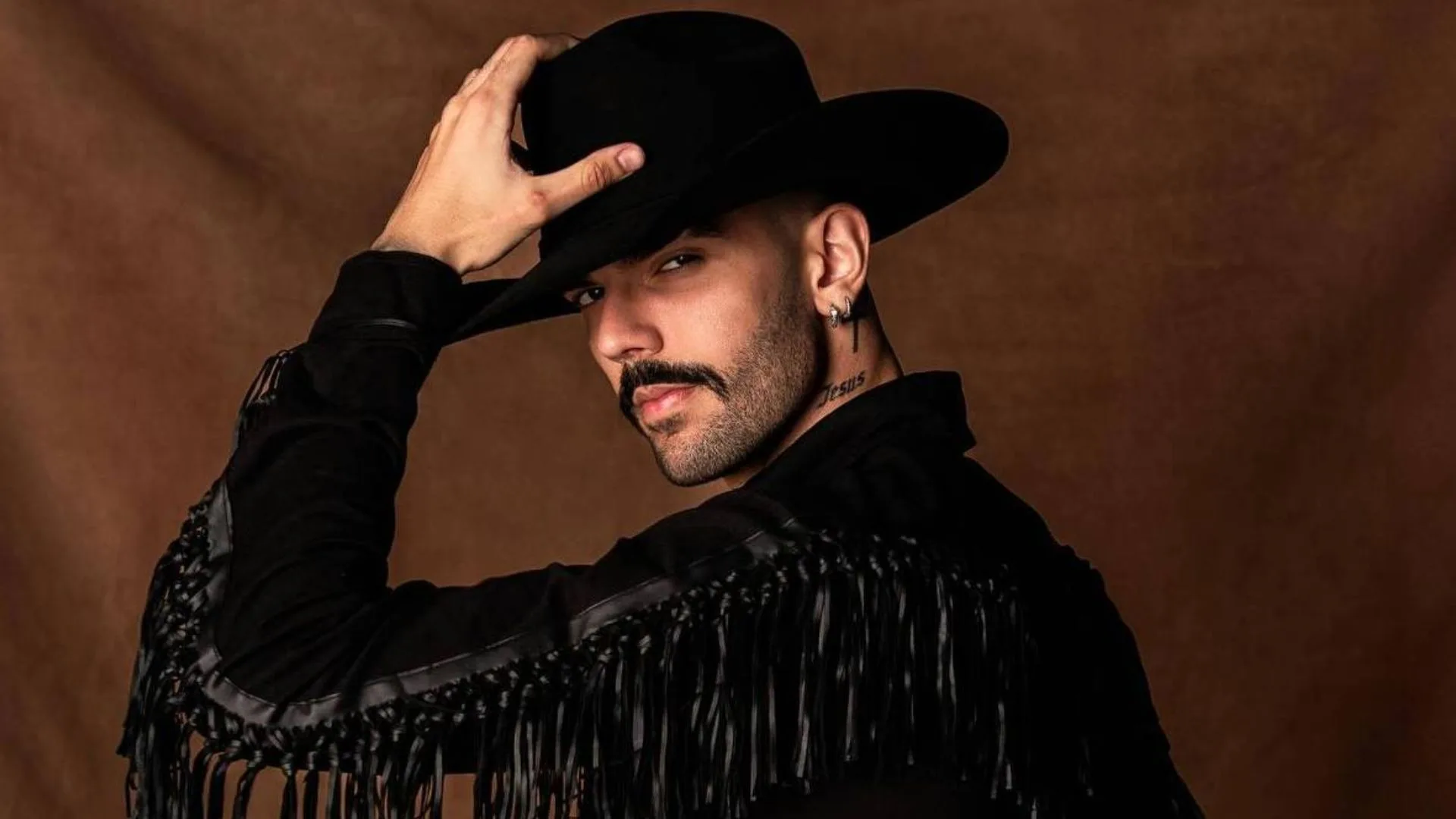 Luan Pereira se revolta com m*rte do cão Orelha: “Angústia”