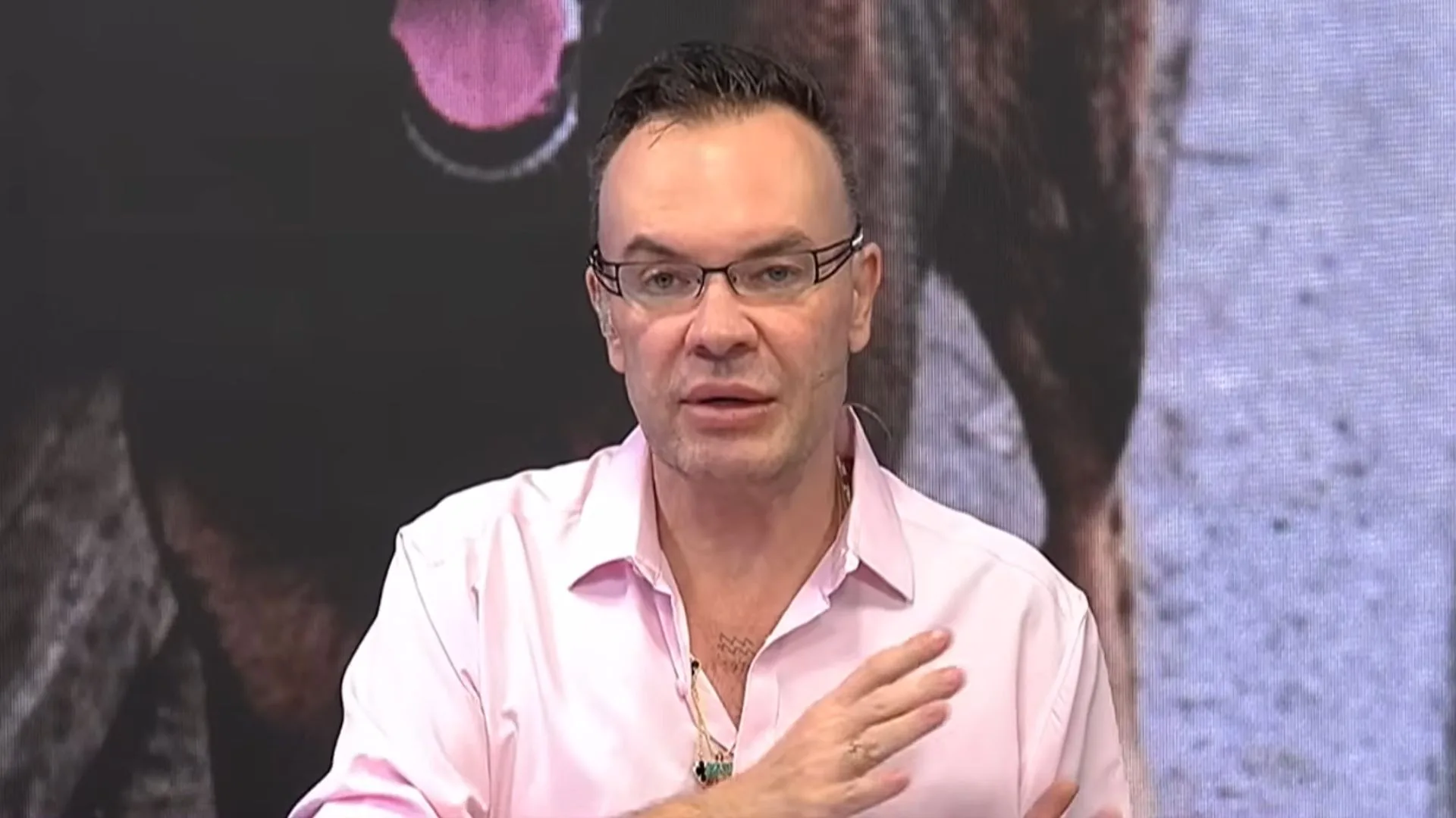 Após m*rte do cão Orelha, Felipeh Campos se revolta ao vivo: “São assass*nos”