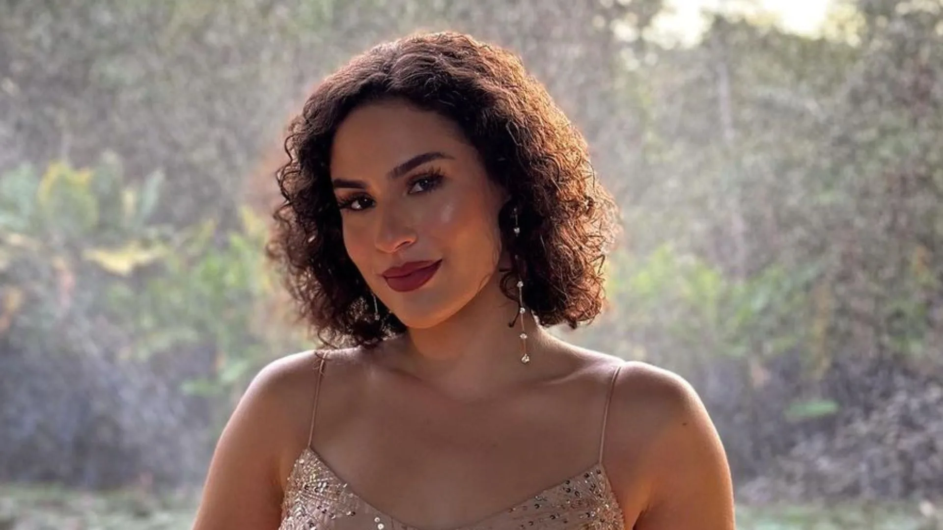 Lívian Aragão denuncia vídeo falso feito com IA e sai em defesa de Renato Aragão