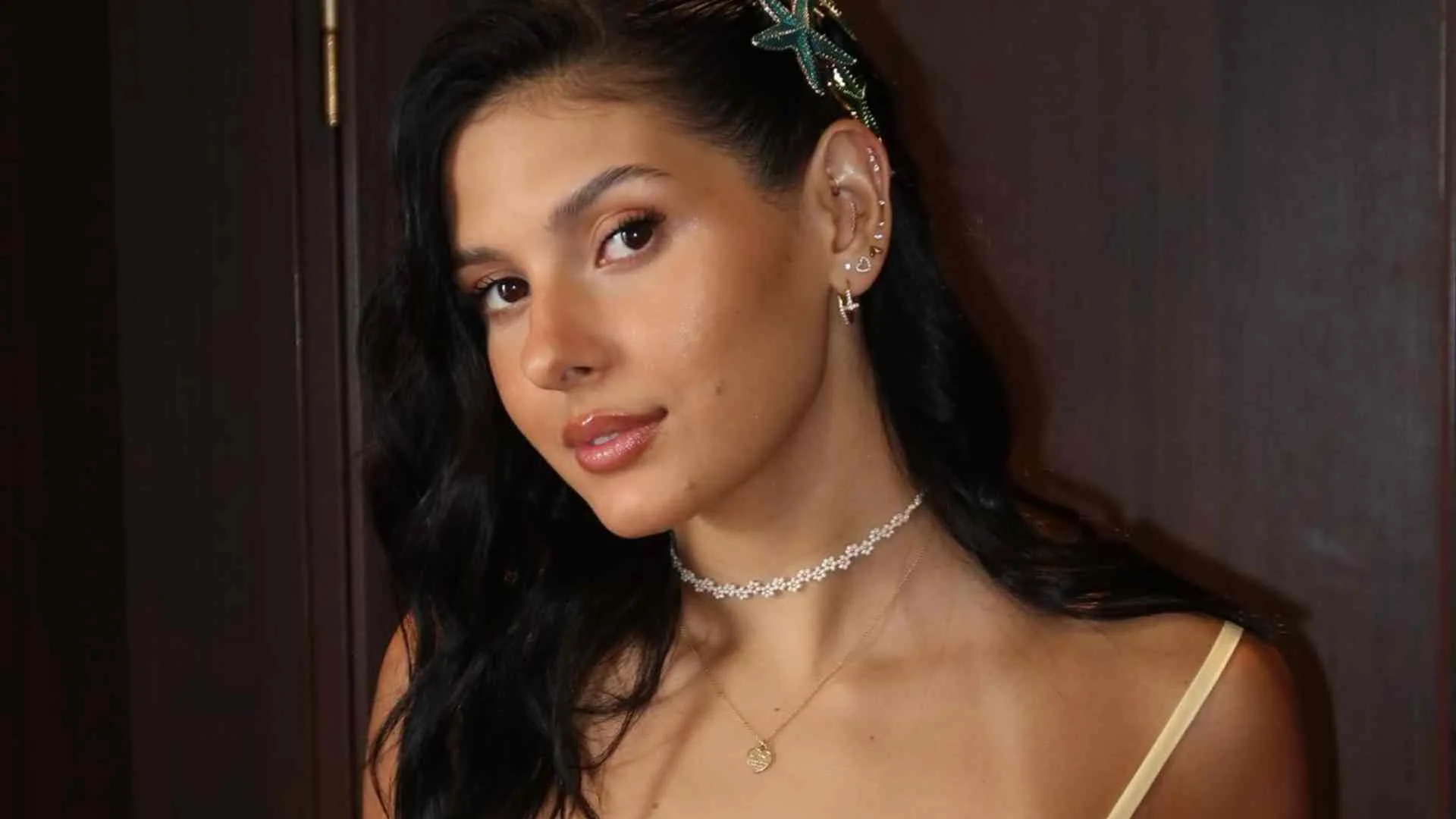 Ana Castela fica sem reação após pergunta de Léo Foguete