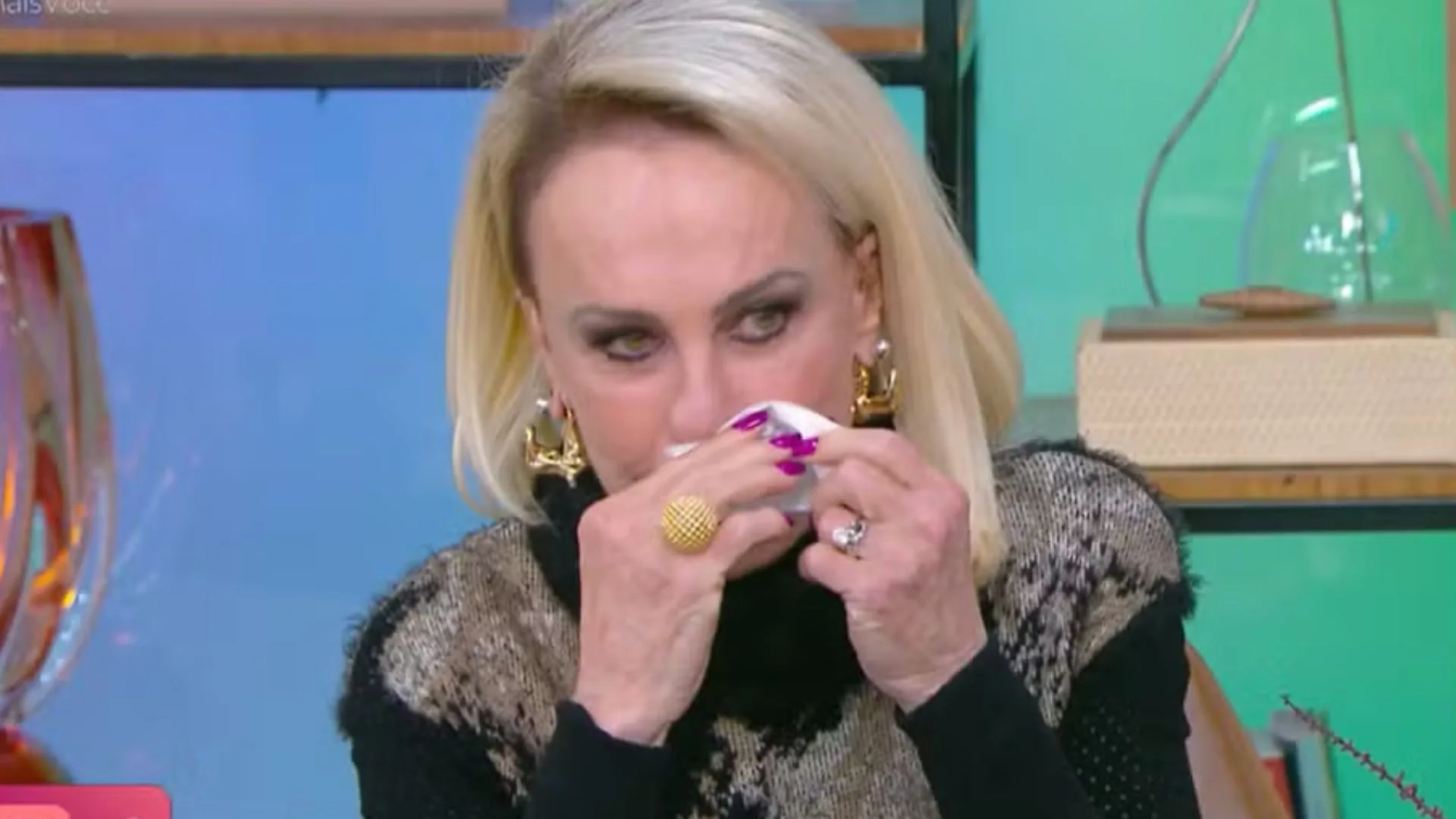 Ao vivo, Ana Maria Braga chora e abre o jogo sobre feito na Globo