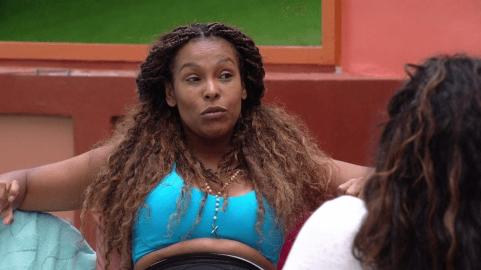 Sisters reagem após Sol surtar por confusão na fila do Raio-X