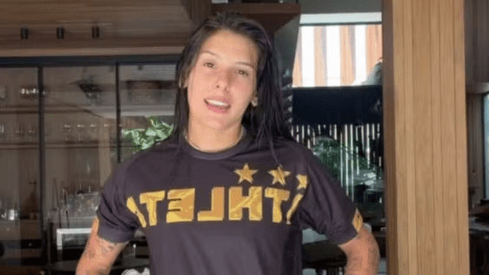 Ana Castela brinca ao iniciar no futevôlei: “Jogar com Jade Picon”