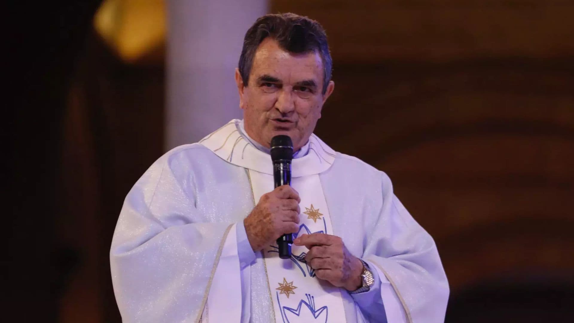 Padre critica marcha de Nikolas Ferreira e divide opiniões