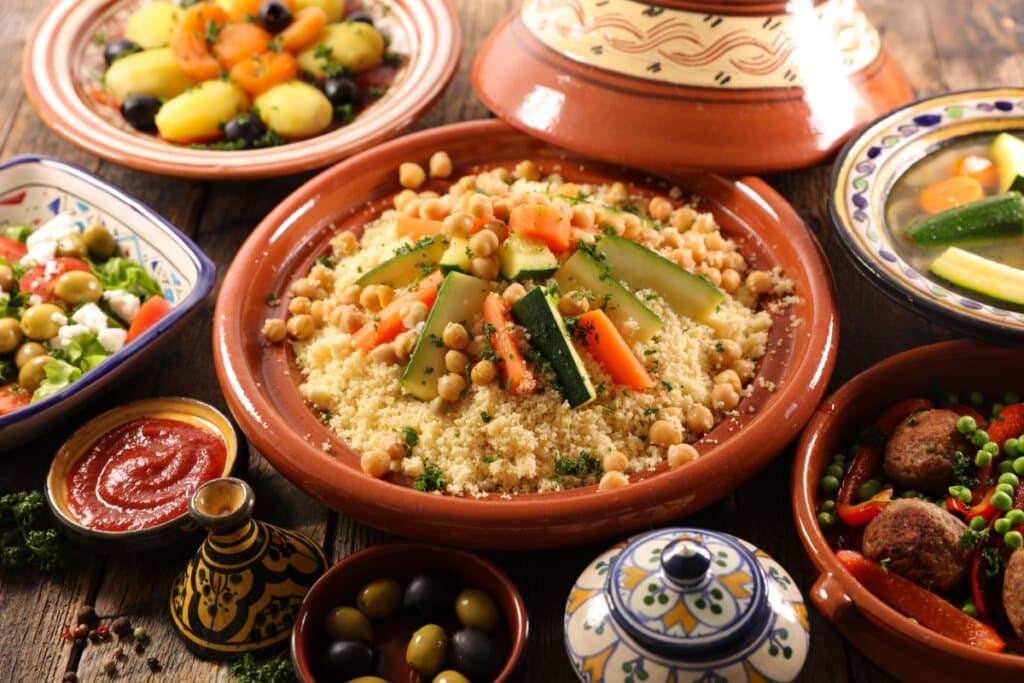 Cuscuz marroquino: 5 receitas saudáveis e práticas para o almoço