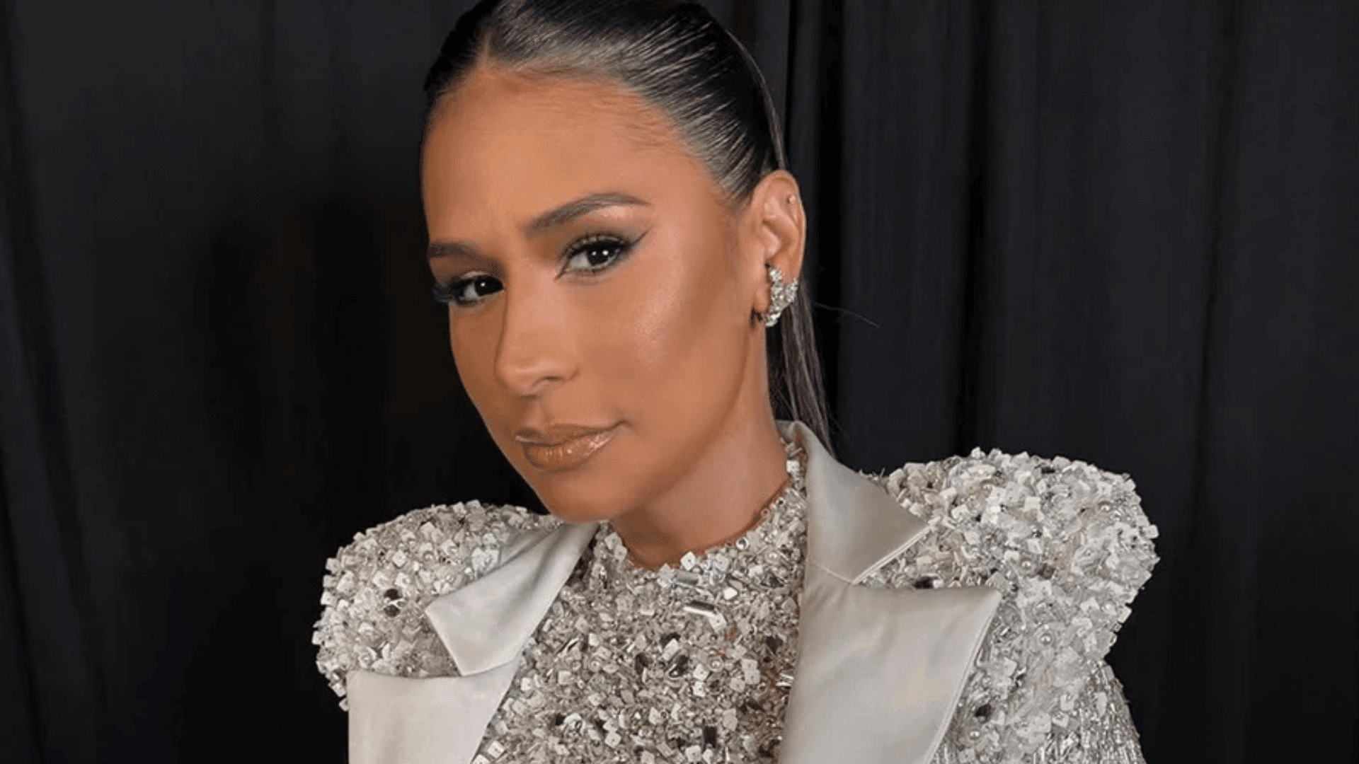 Simone Mendes revela que estava em hotel bombardeado um dia antes de ataque em Dubai