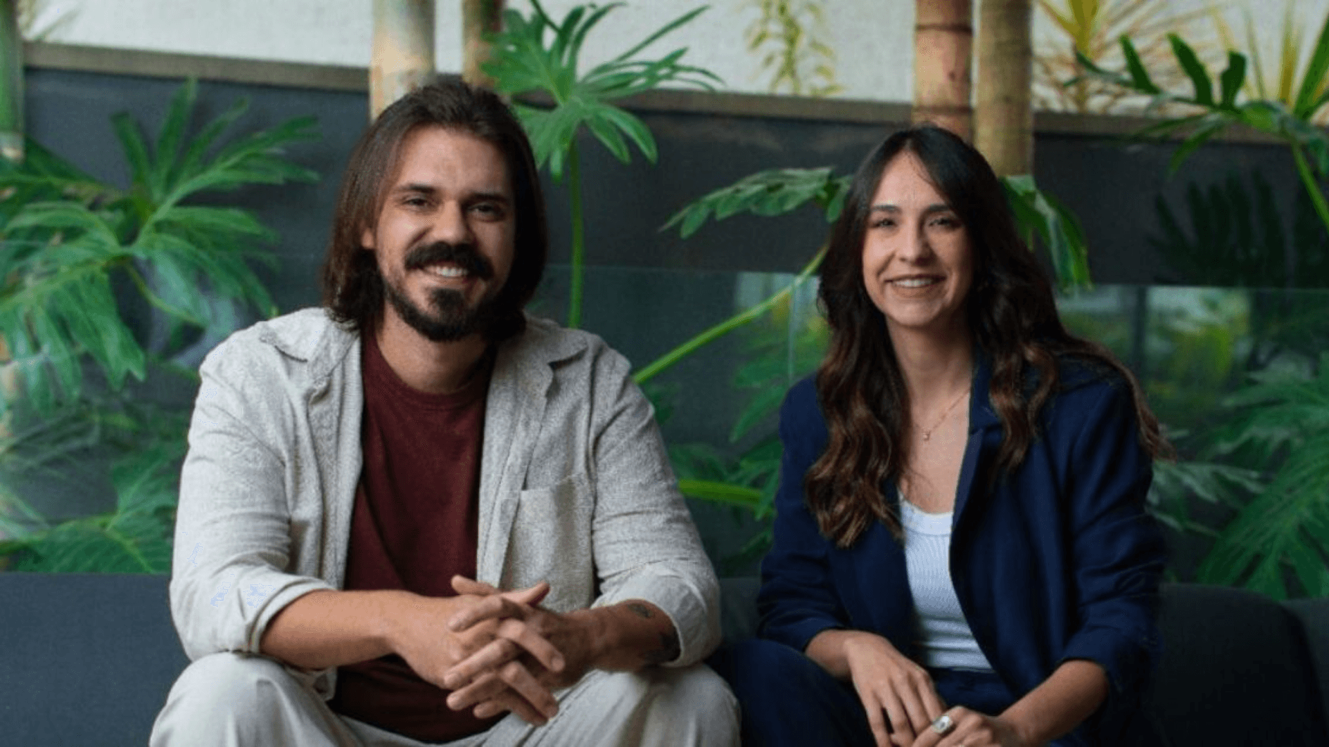 Influenciadora Evelin Camargo revela diagnóstico de câncer raro ligado à prótese de silicone