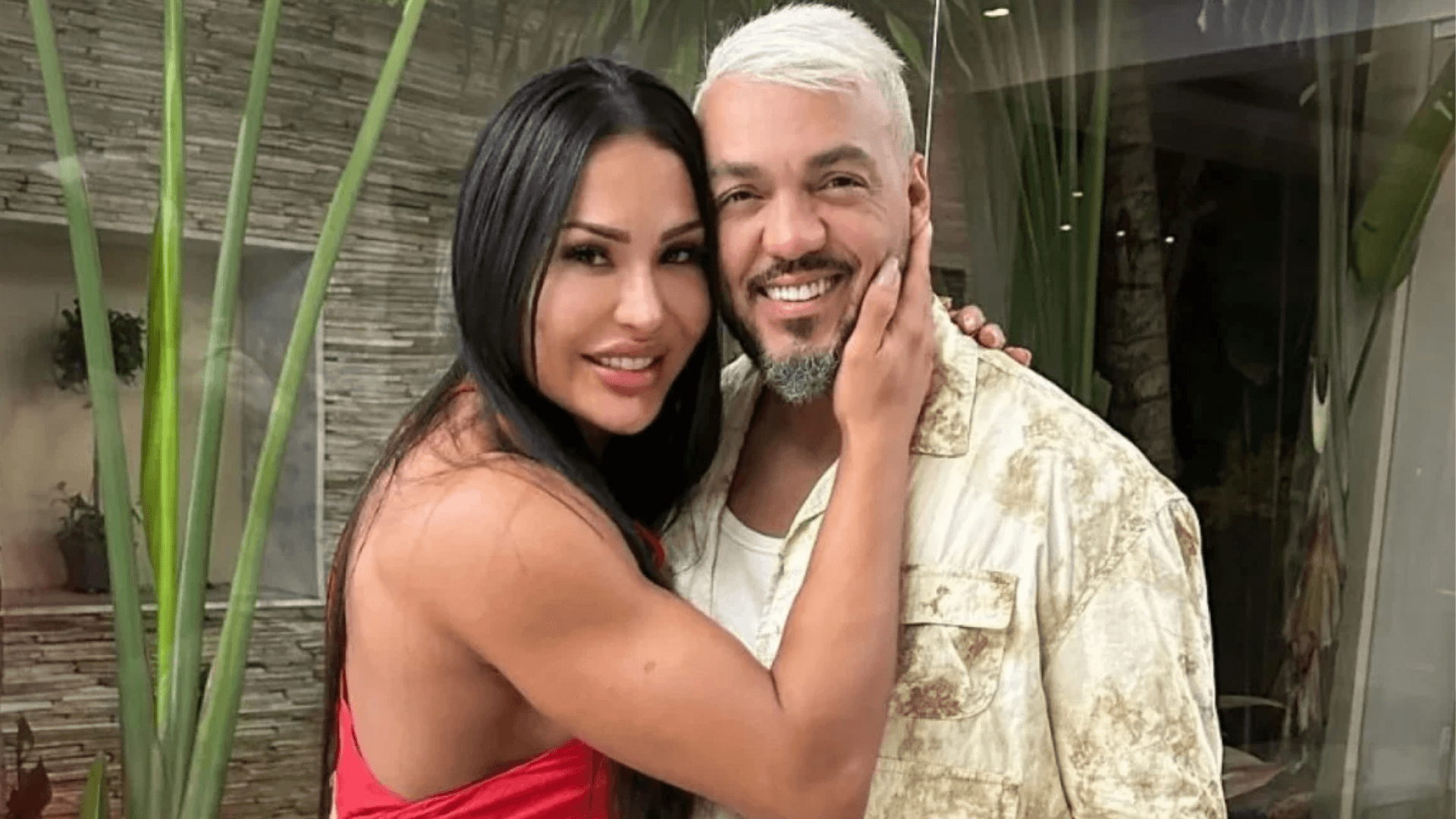 Gracyanne Barbosa retira tatuagem íntima dedicada a Belo