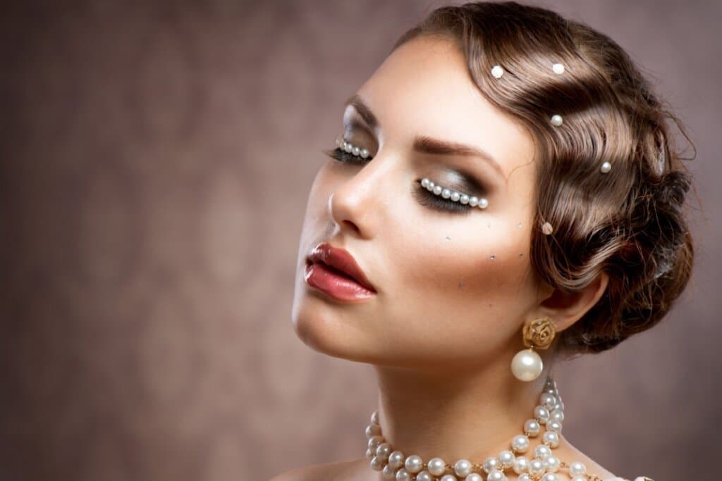 7 penteados estilosos e rápidos para brilhar no Carnaval