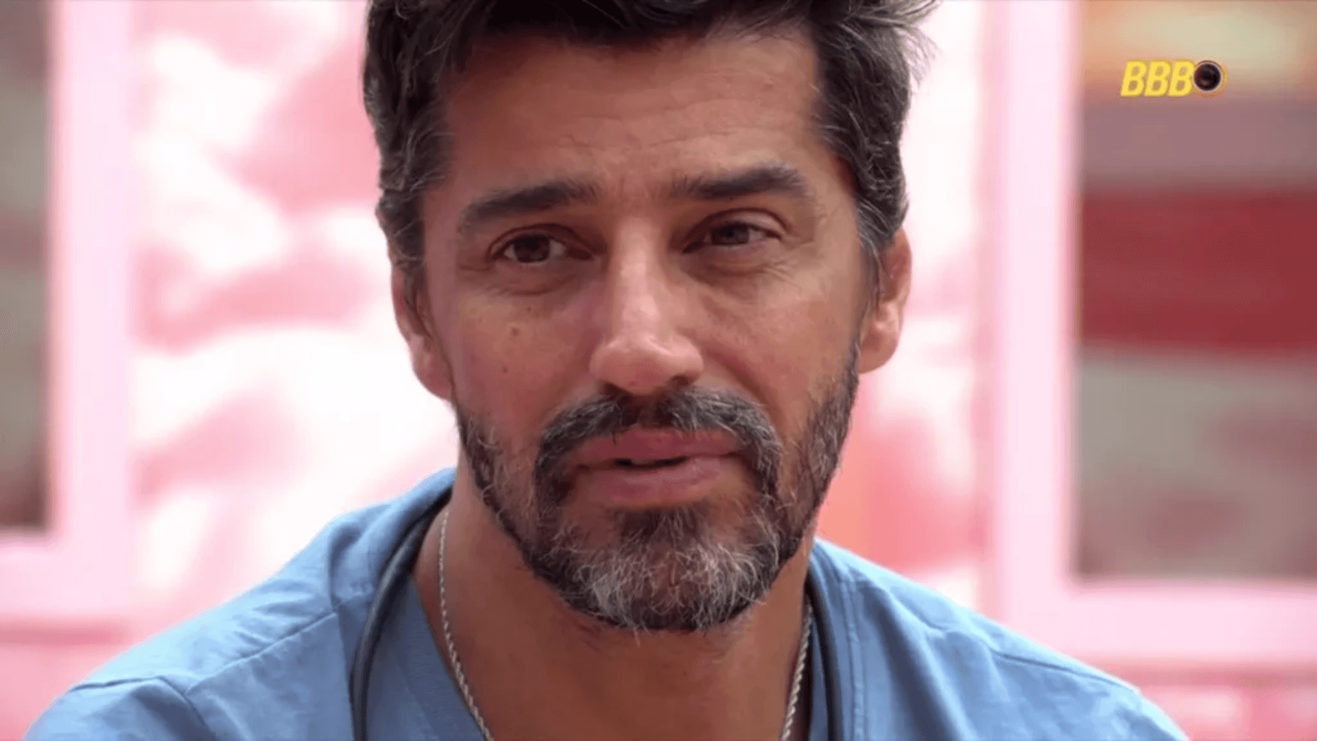 Marciele pede coxa de frango no Mercado e Cowboy discorda