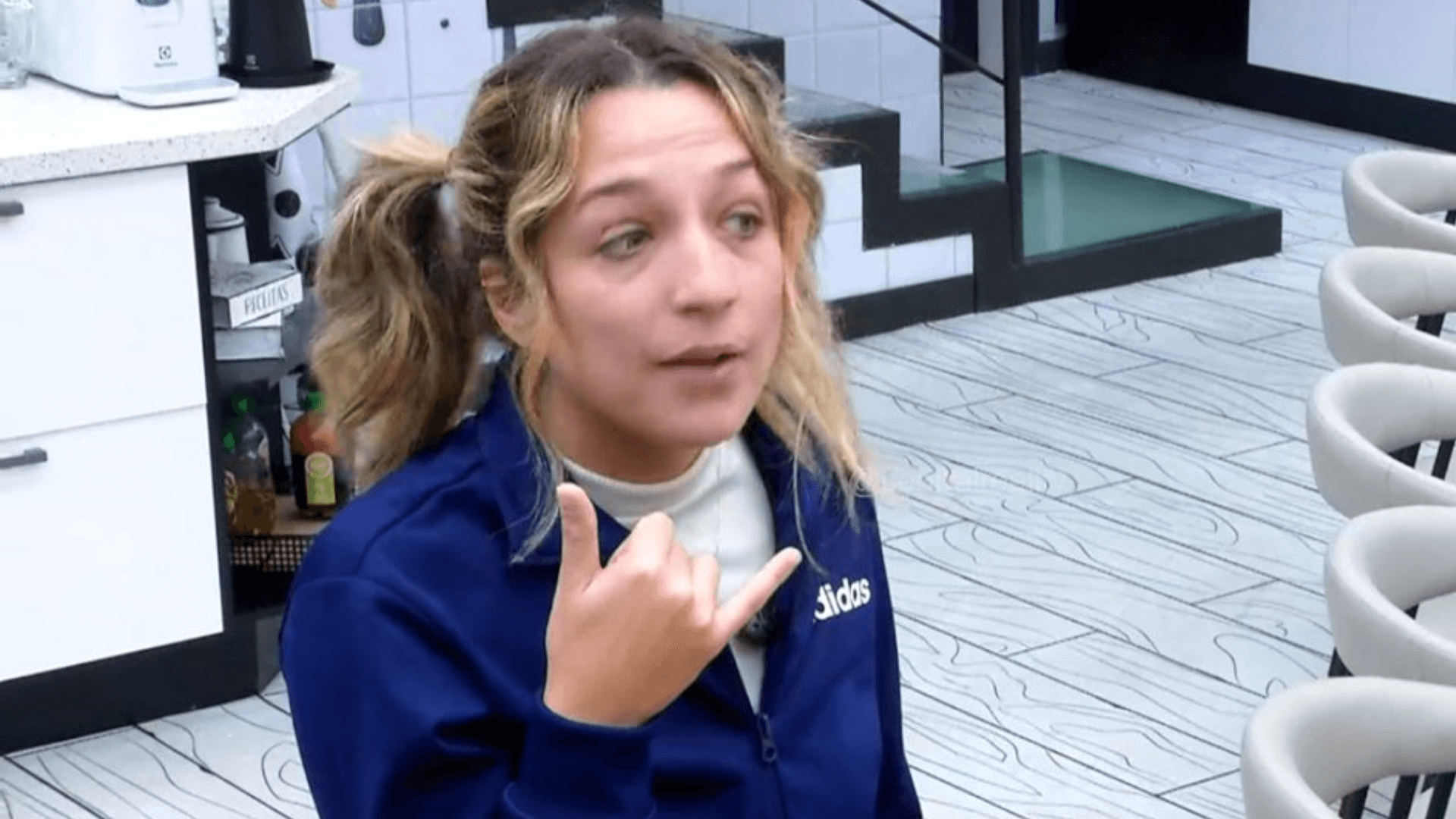 Samira comete erro ao atender Big Fone e acaba perdendo prêmio