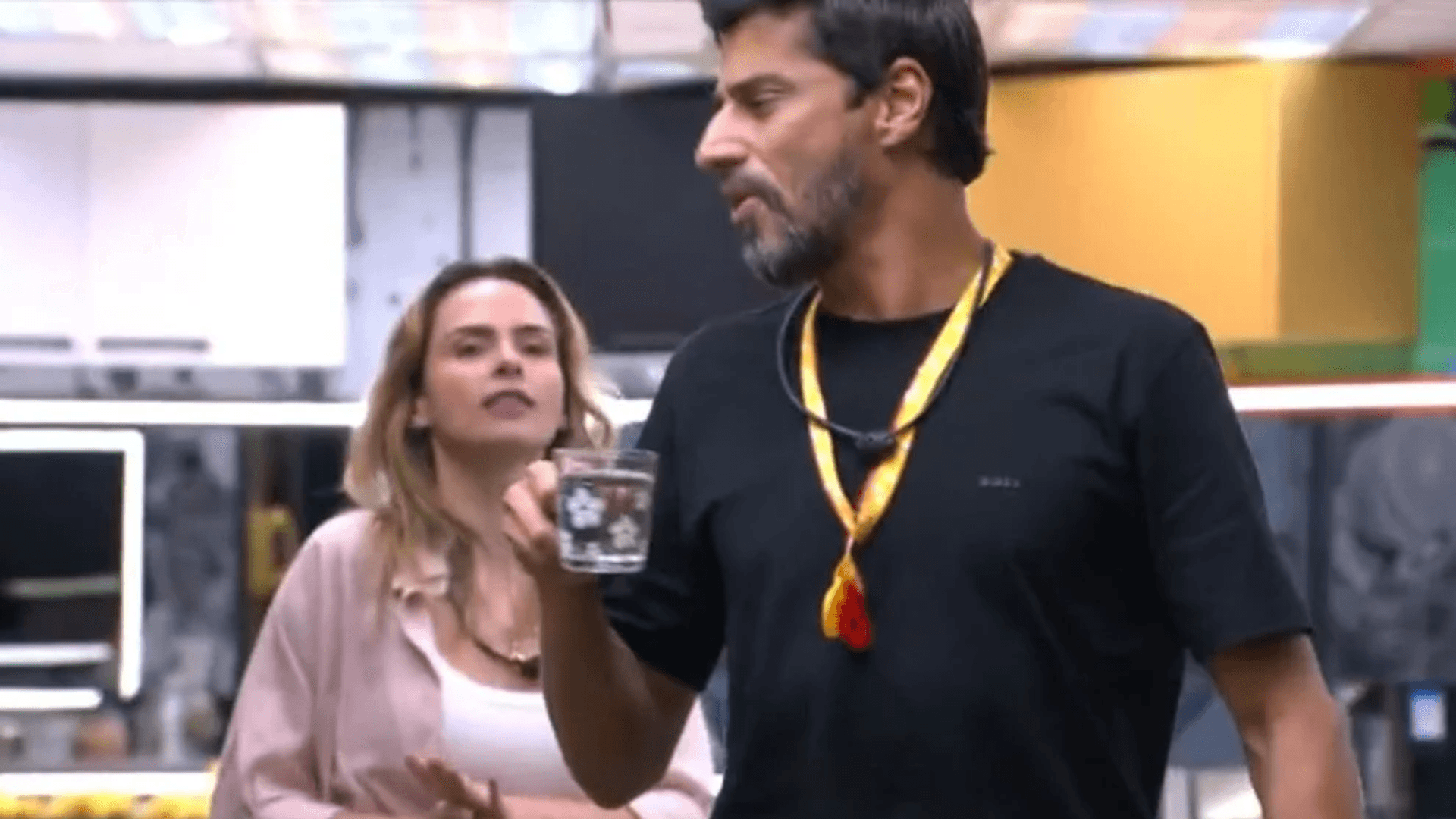 Ana Paula dispara contra Cowboy e assusta Jordana: “Frouxo”