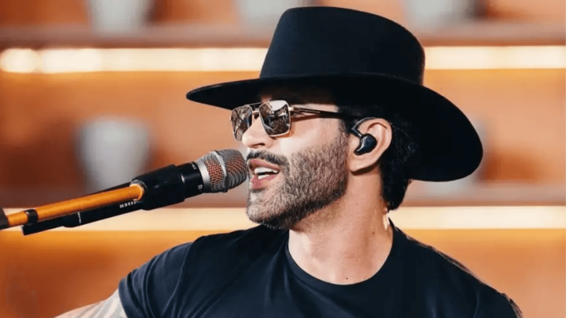 Gusttavo Lima encara perrengue antes de subir ao palco