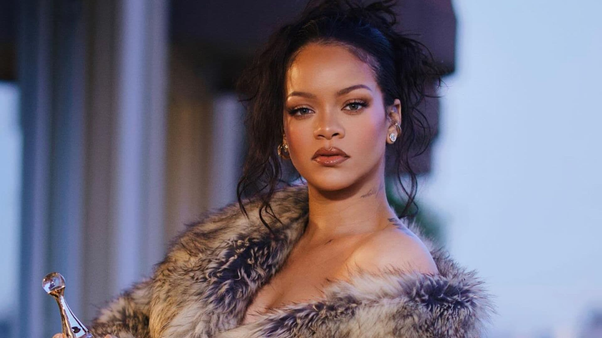 Casa de Rihanna sofre ataque a tiros nos EUA