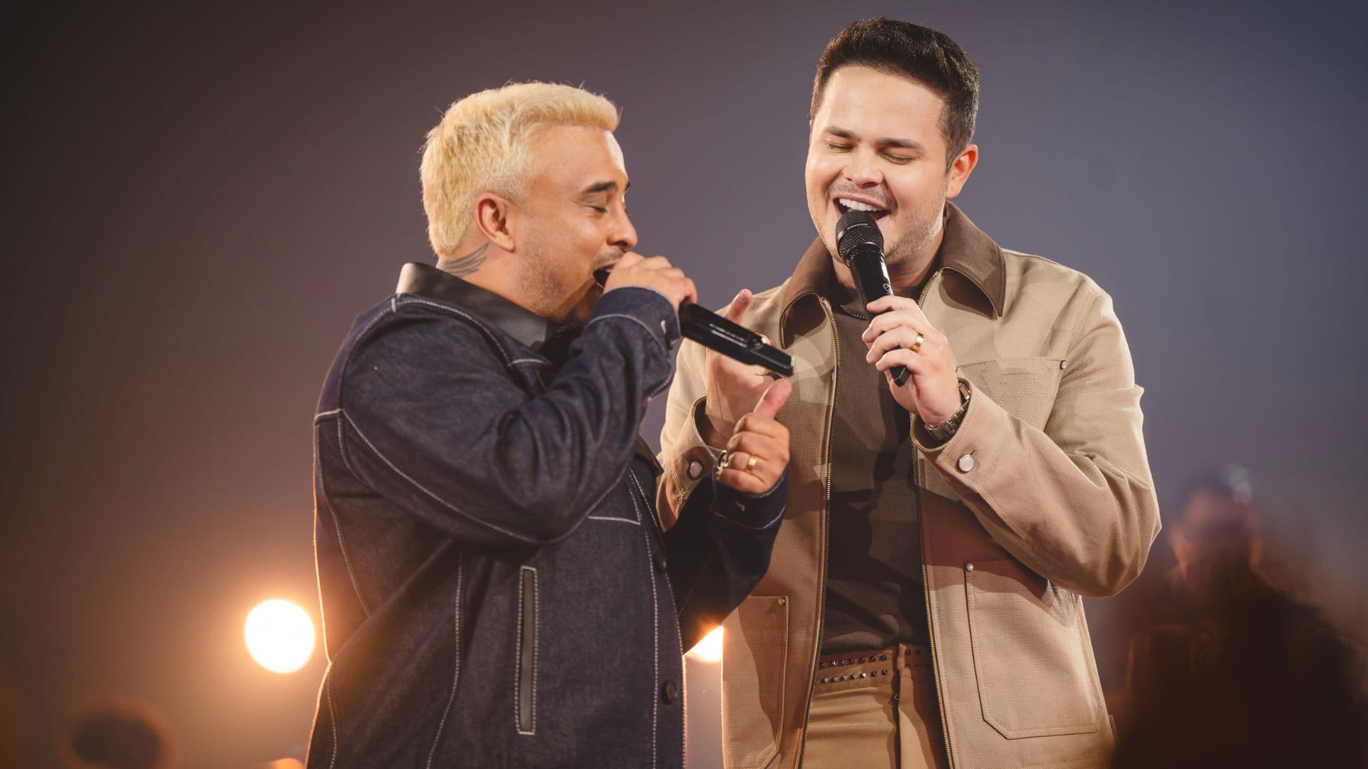 Matheus e Kauan fazem encontro virtual no Dia do Fã e emocionam admiradoras