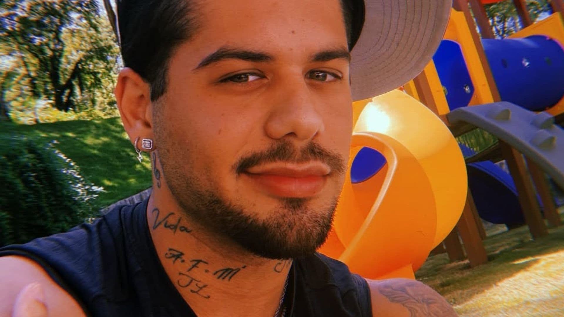 Zé Felipe faz desabafo e expõe dificuldade em leitura: “Tentando melhorar”