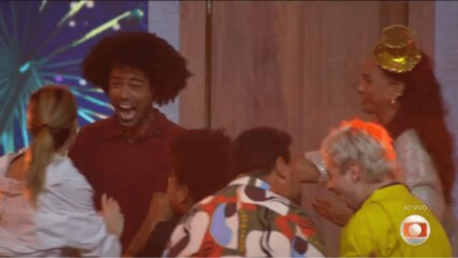 Breno e Juliano retornam à casa do BBB durante Festa do Líder