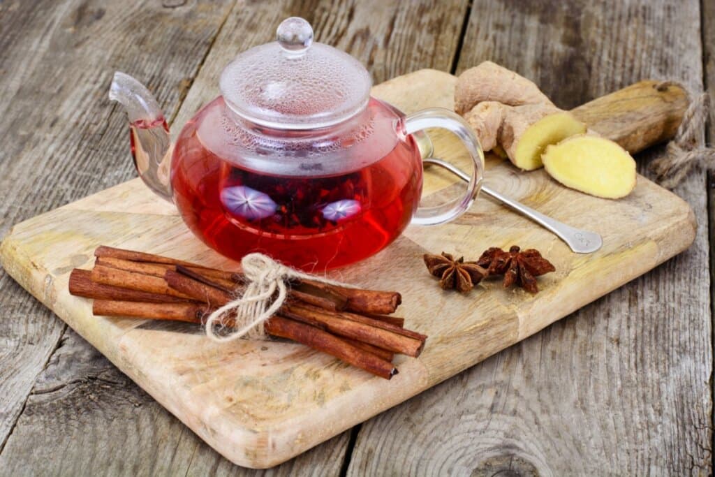 Chá de gengibre: 3 receitas fáceis para ajudar a fortalecer a imunidade
