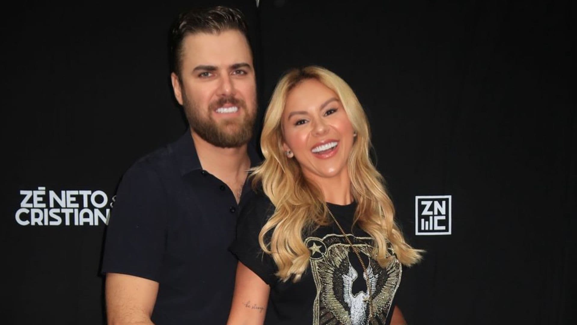 Zé Neto diverte ao exibir nova música nova inusitada para a esposa