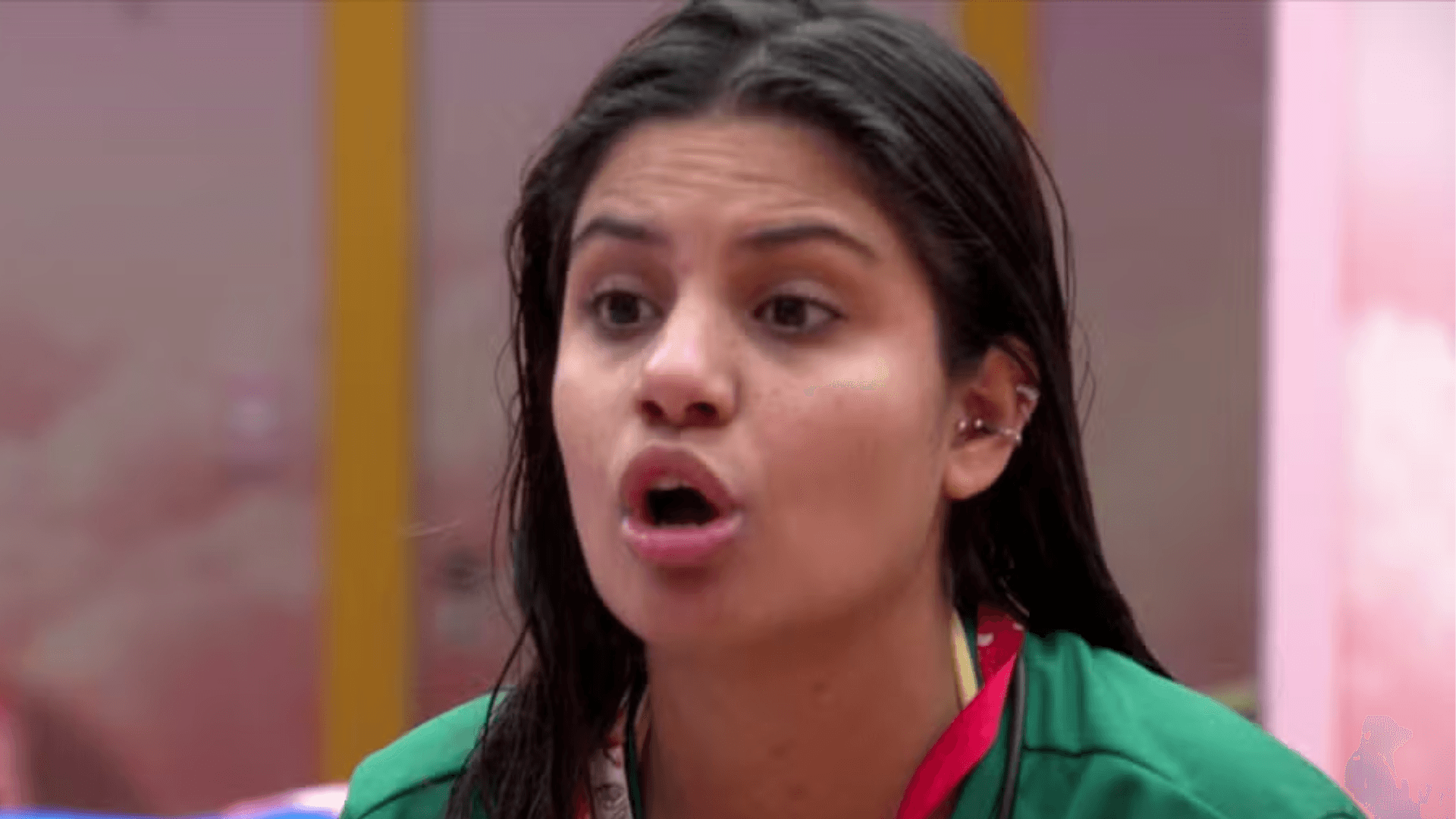 Jordana e Gabi protagonizam gritaria no quarto e Marciele reage