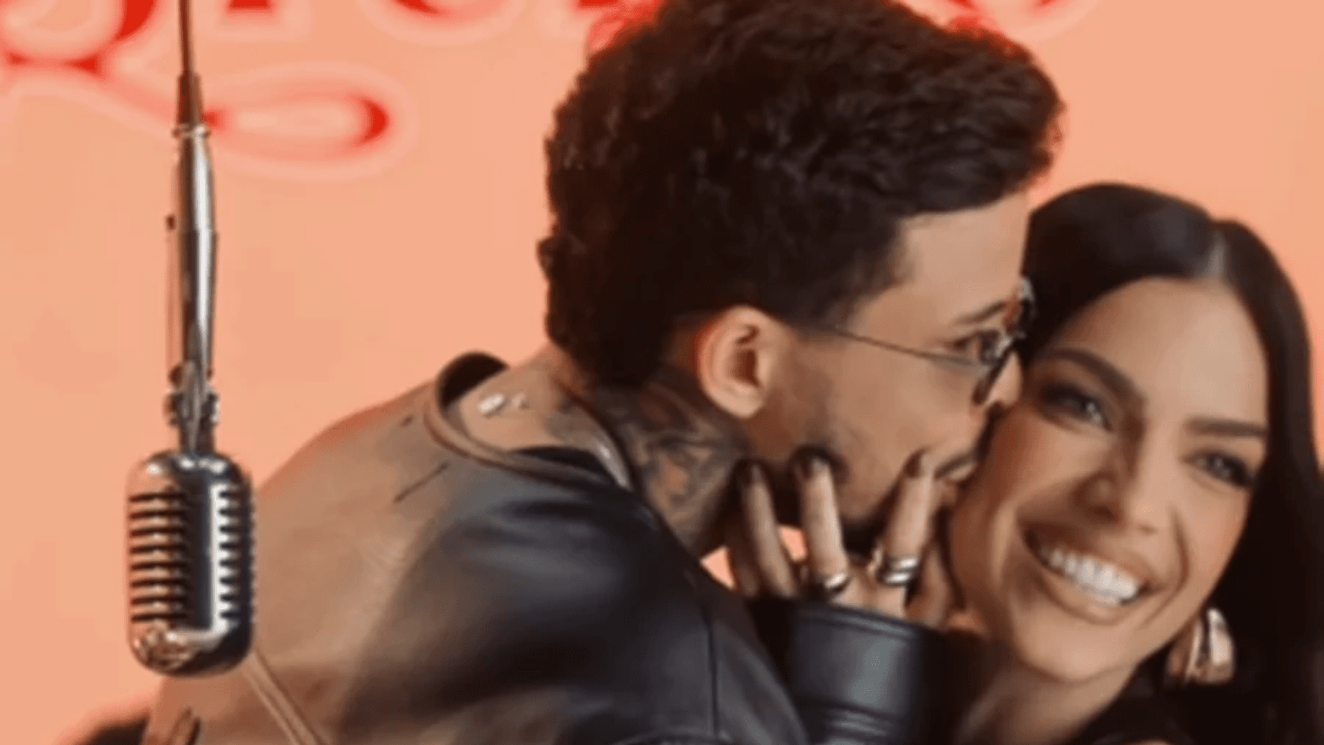 Felipe Amorim pede influenciadora Duda Kropf em noivado