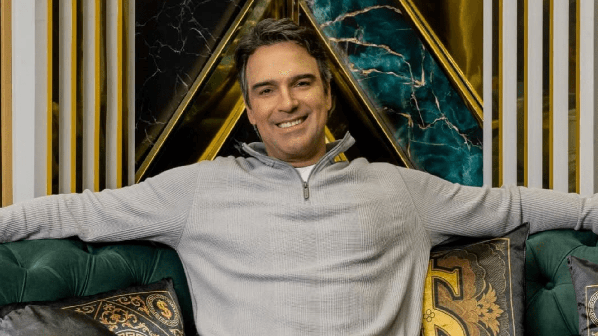 Tadeu Schmidt agradece carinho do público após morte do irmão e fala do “jeito Schmidt” de encarar as coisas