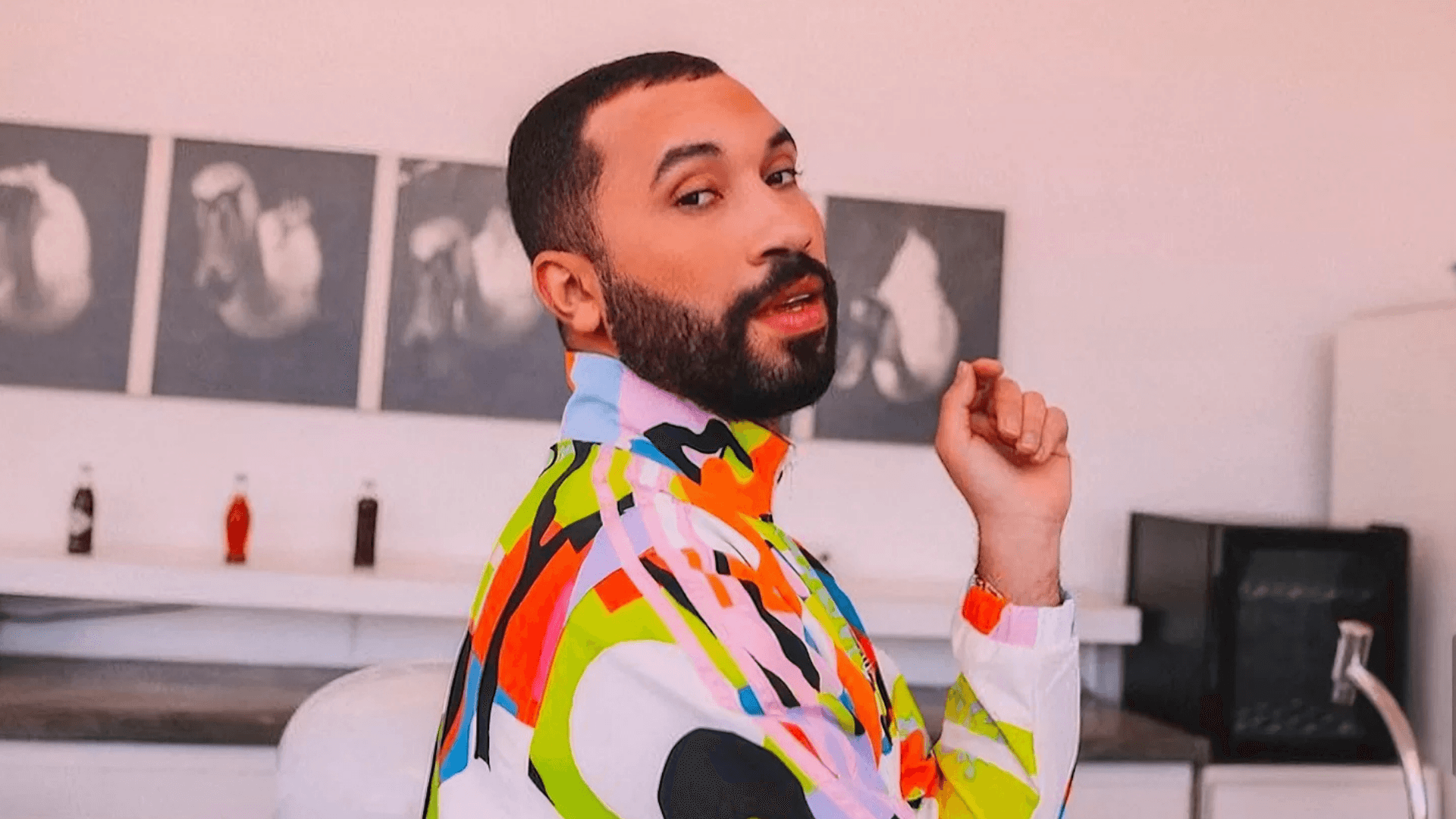 Gil do Vigor revela conflitos com sexualidade e retorno à igreja: “Encontros com meninas”