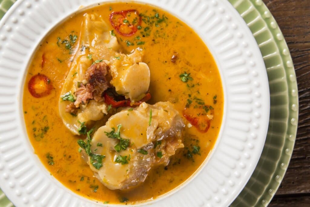 Caldo de mocotó: aprenda receita prática e saudável